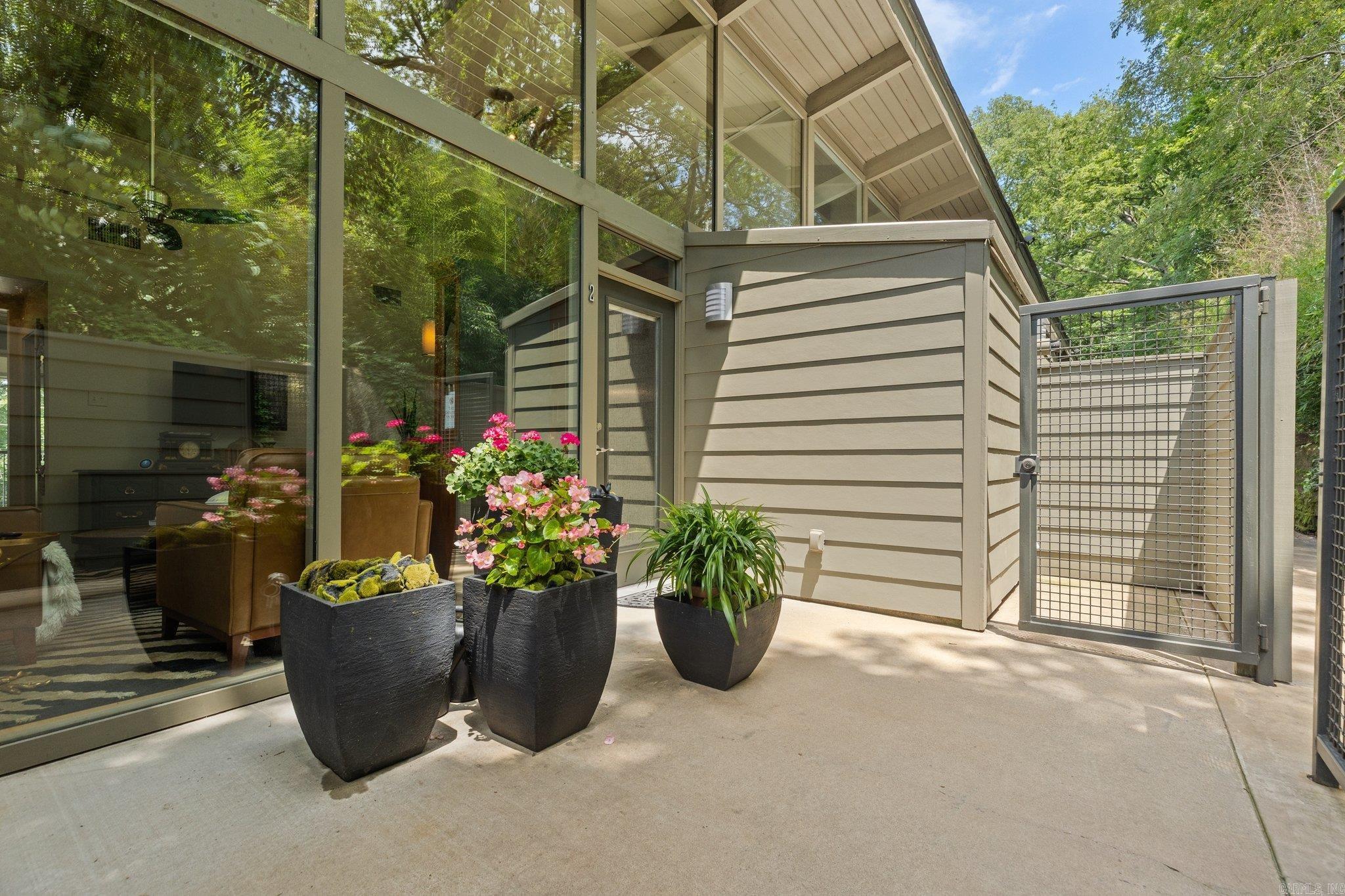 2423 KAVANAUGH HPR - Residential