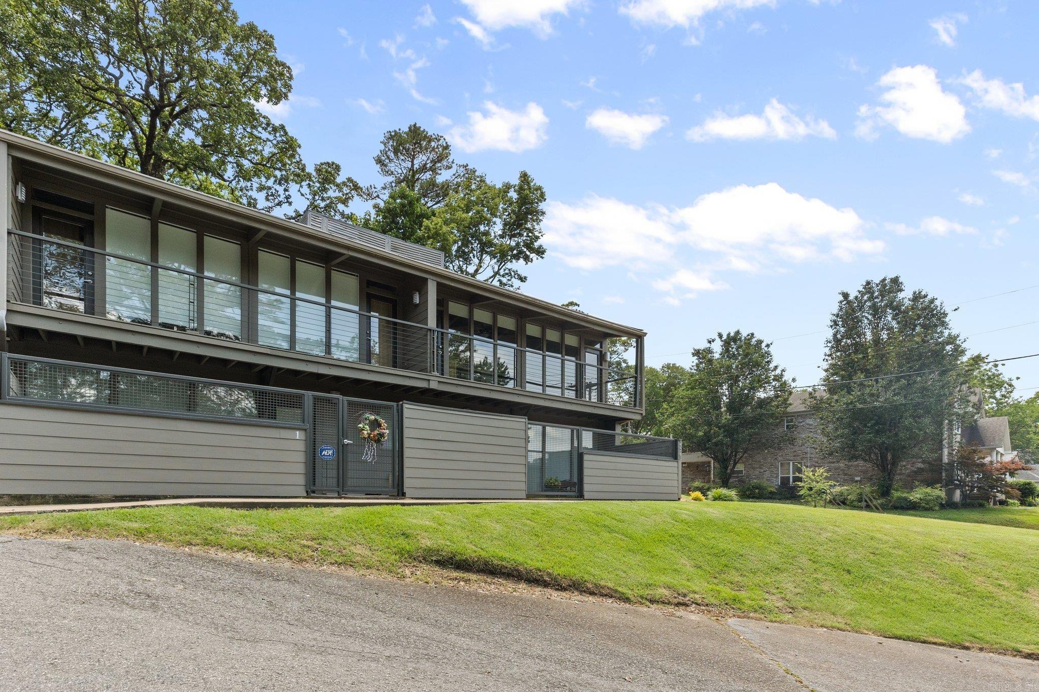 2423 KAVANAUGH HPR - Residential