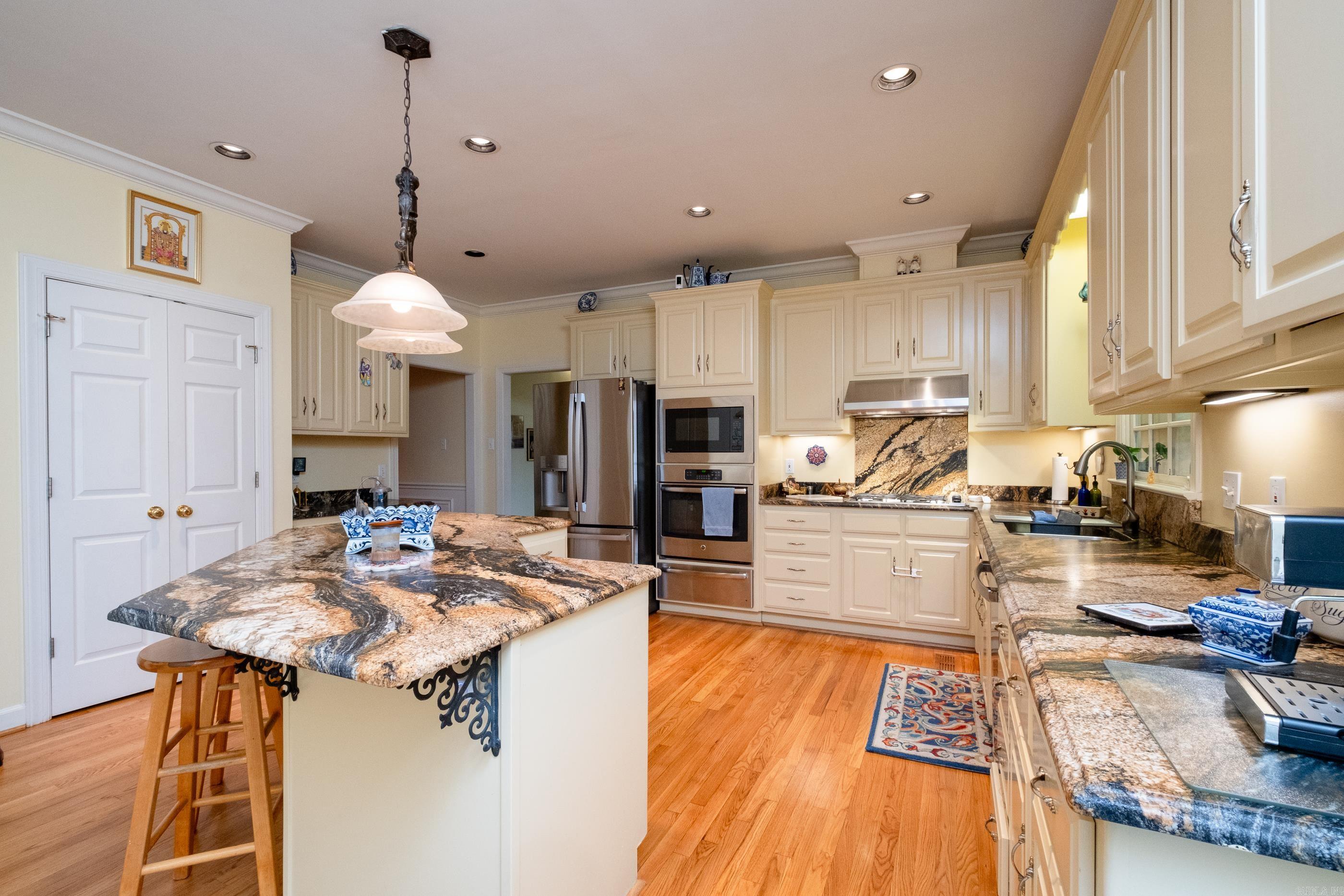 BELLE POINTE ADDN - Residential