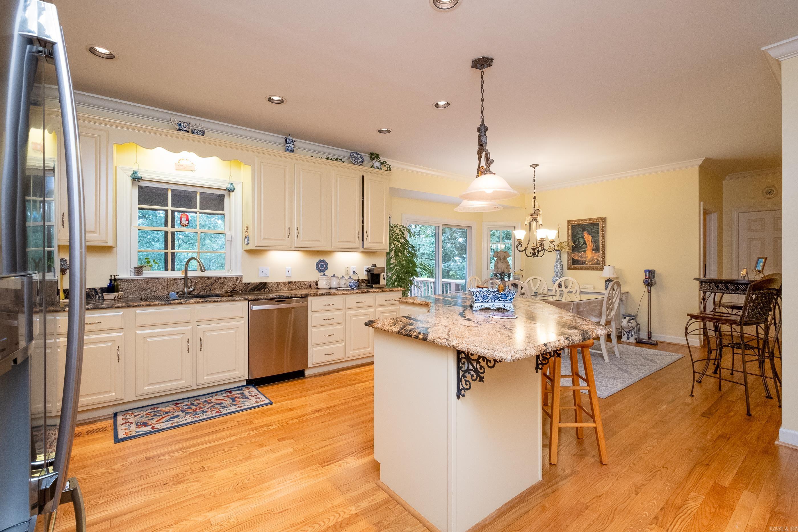BELLE POINTE ADDN - Residential