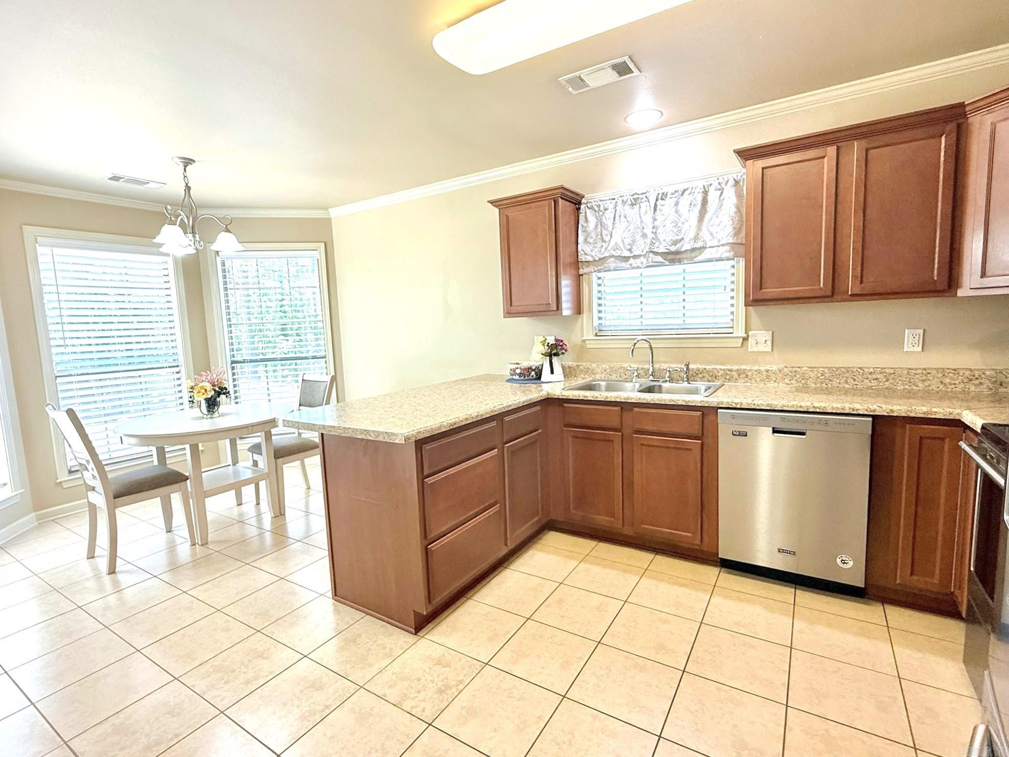 HERITAGE HEIGHTS - Residential