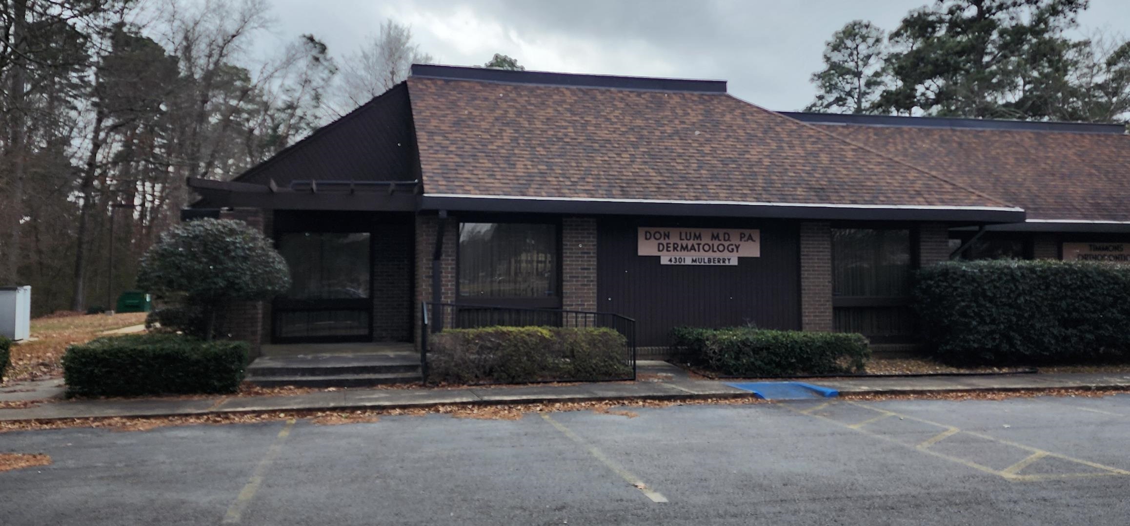 Take a look at this wonderful opportunity that is perfect for your Healthcare business. This has been a very successful medical office for many years and is conveniently located near the Hospital. The floorplan includes 4 patient rooms all with counter and sink, a lab area, and 2 patient bathrooms. There is also a full bathroom off of the large rear office. It has abundant file storage and a large reception area as well. This property includes the office portion of the building and a 25% interest of the surrounding lot. There is an owner's association that the buyer will become a part of at closing. Give me a call to make this office your new successful business.
