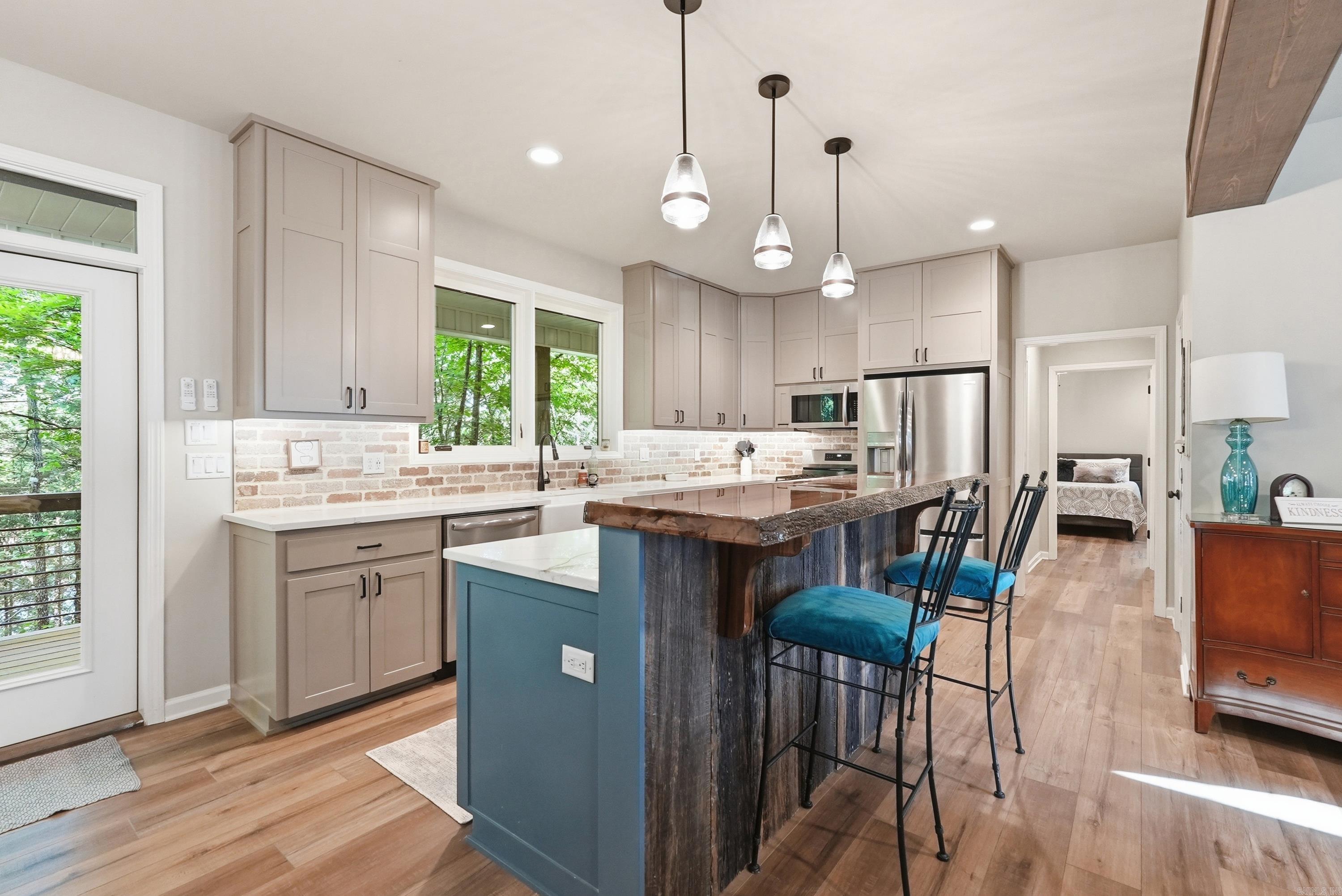 RAYNOR'S RIDGE - Residential