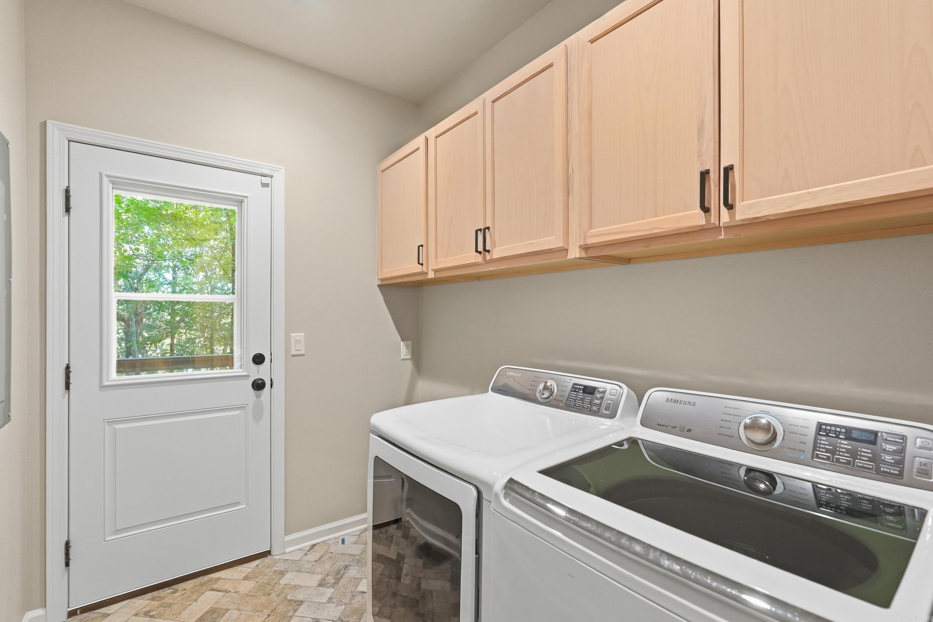 RAYNOR'S RIDGE - Residential
