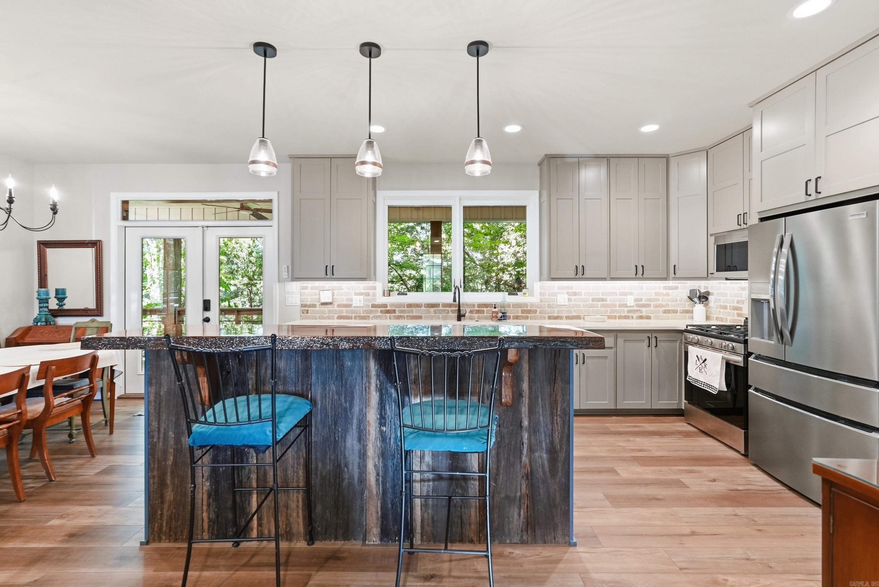 RAYNOR'S RIDGE - Residential
