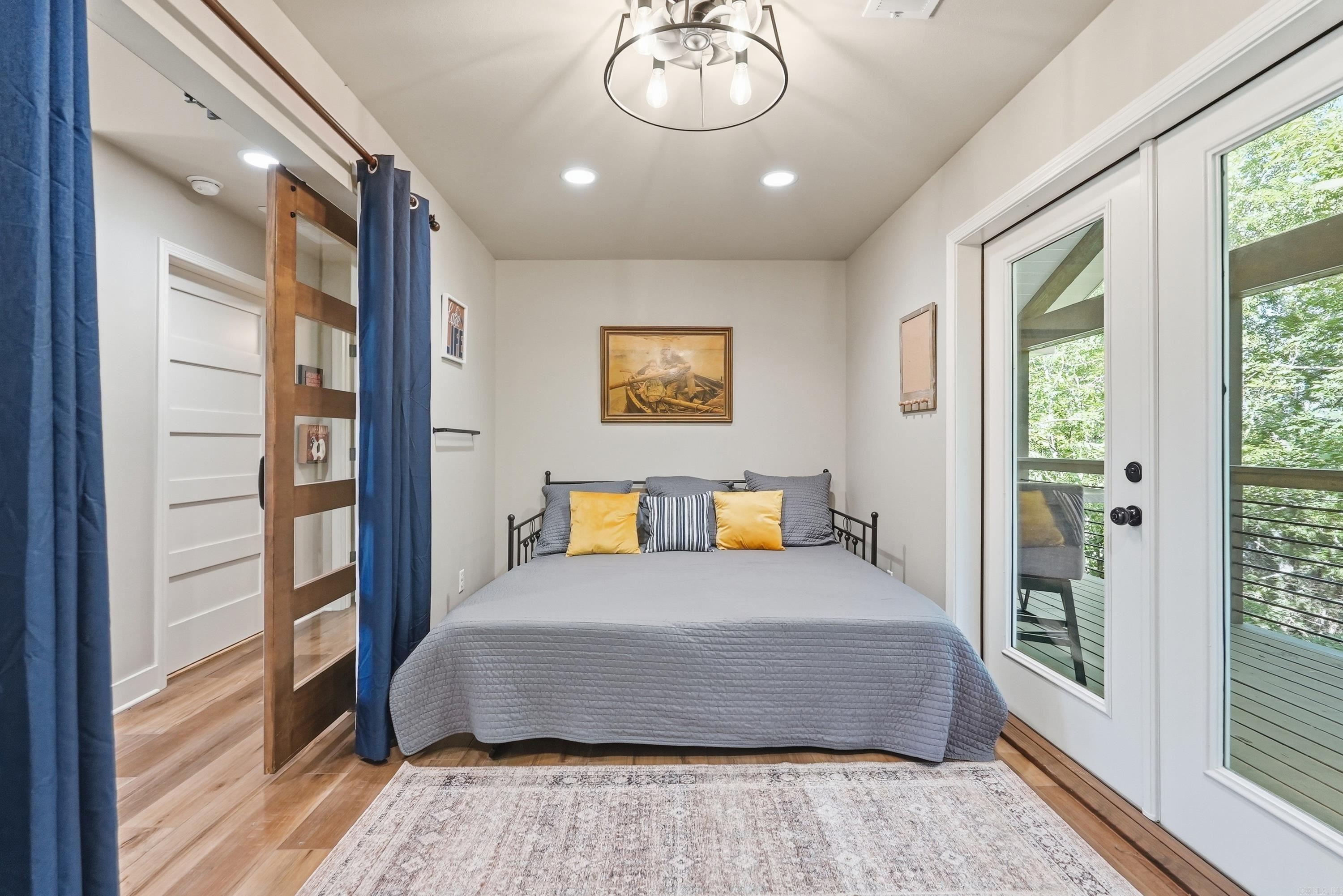 RAYNOR'S RIDGE - Residential