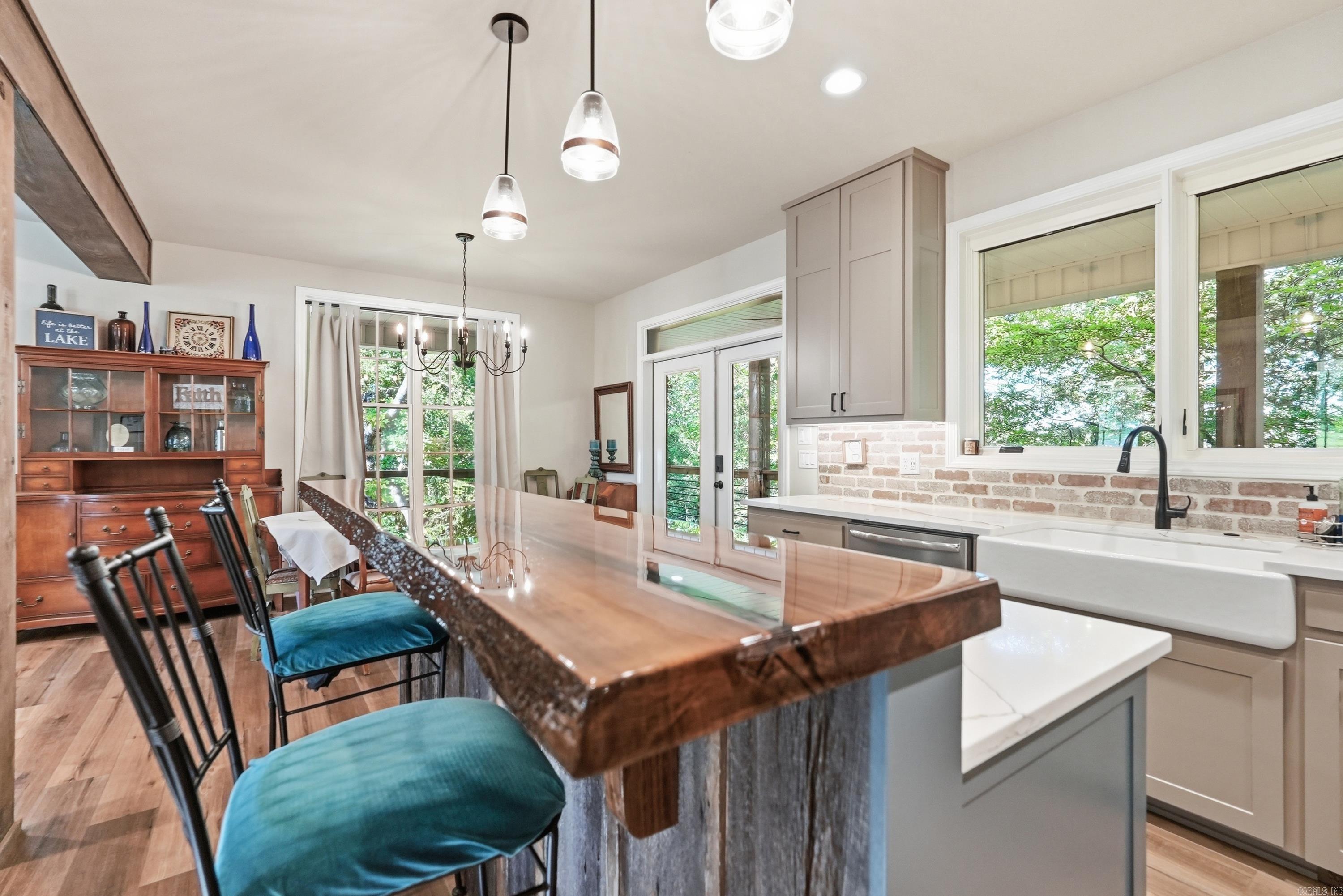 RAYNOR'S RIDGE - Residential