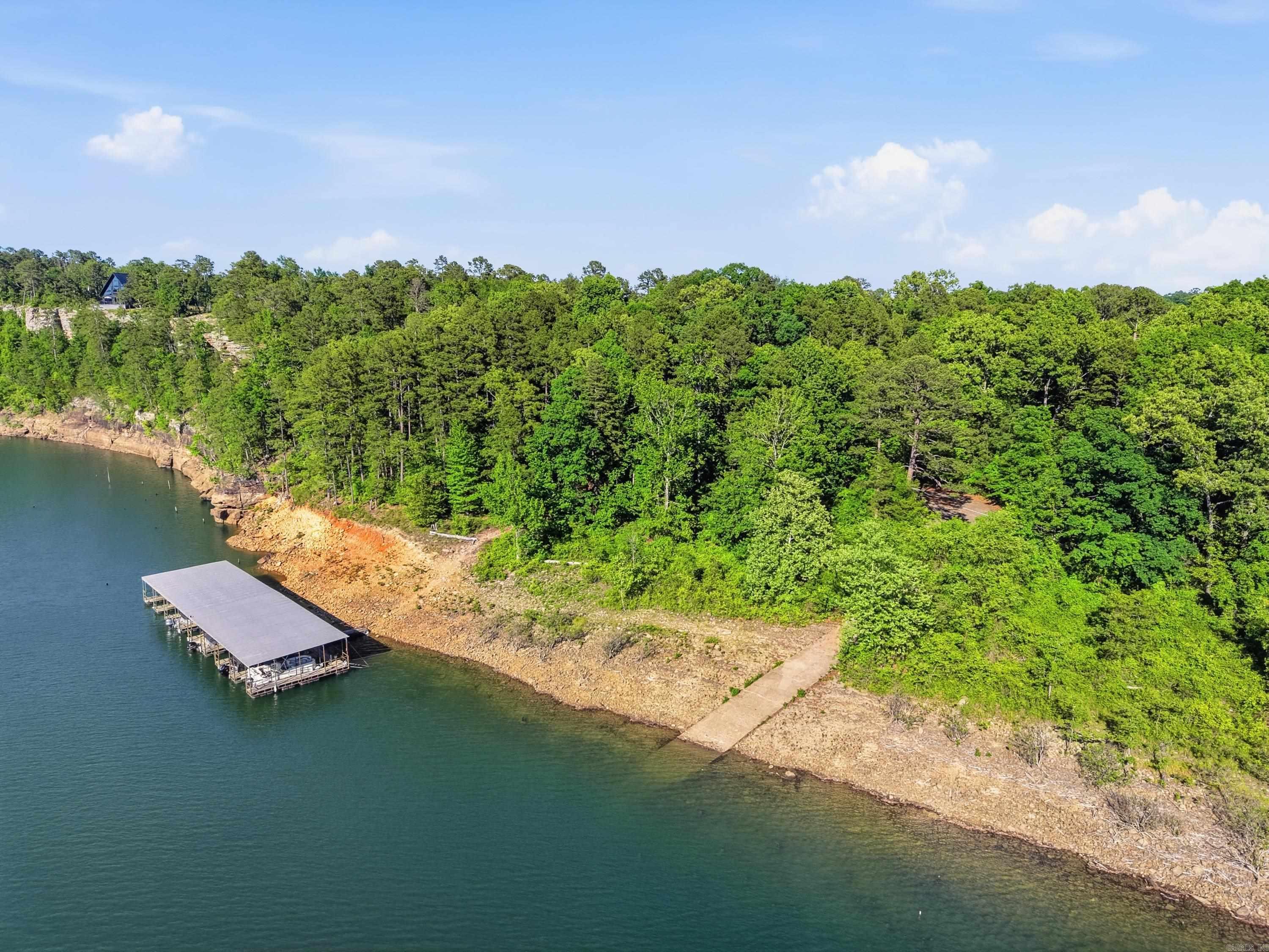 RAYNOR'S RIDGE - Residential