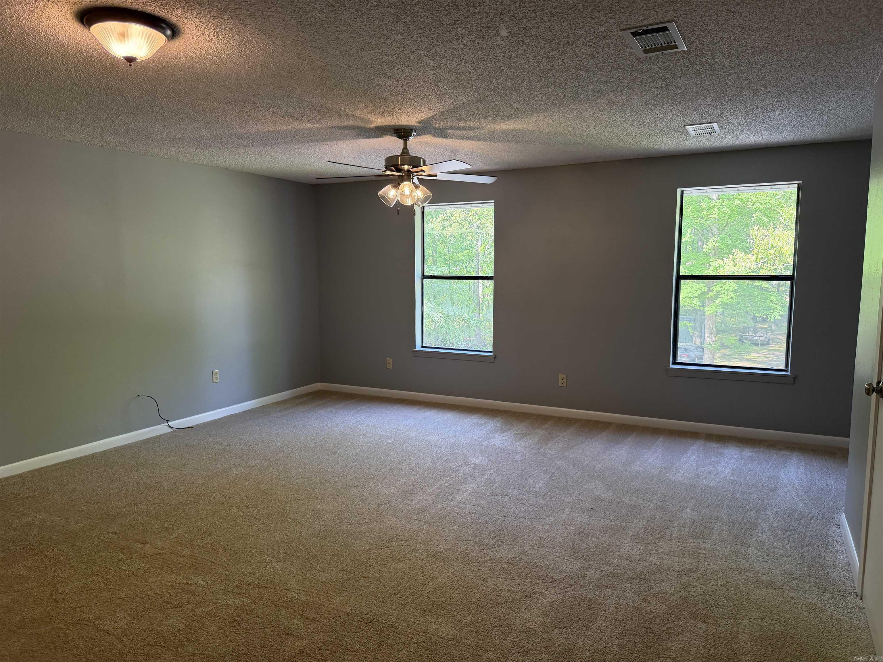 COLONIAL PARK - Residential