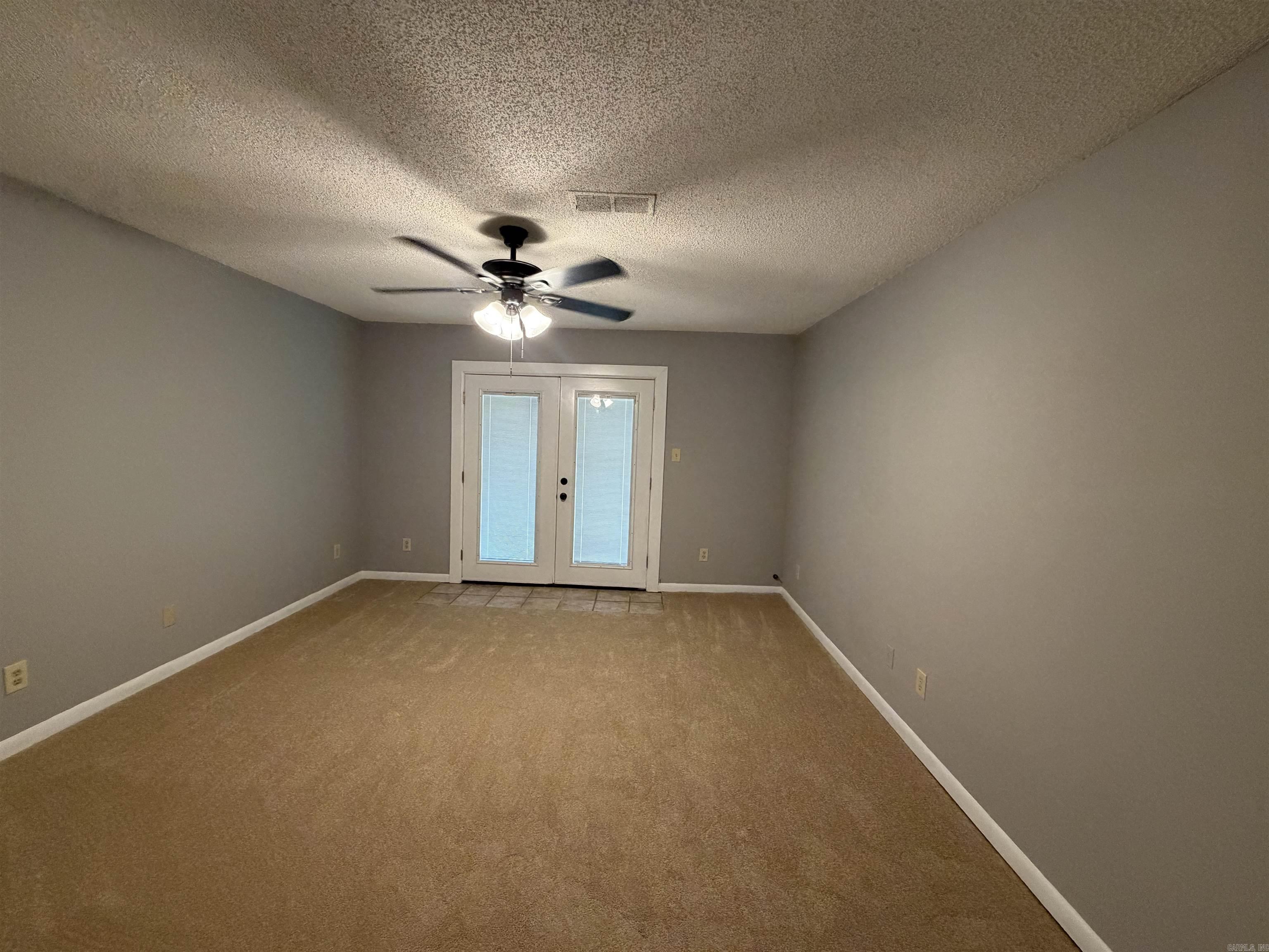 COLONIAL PARK - Residential