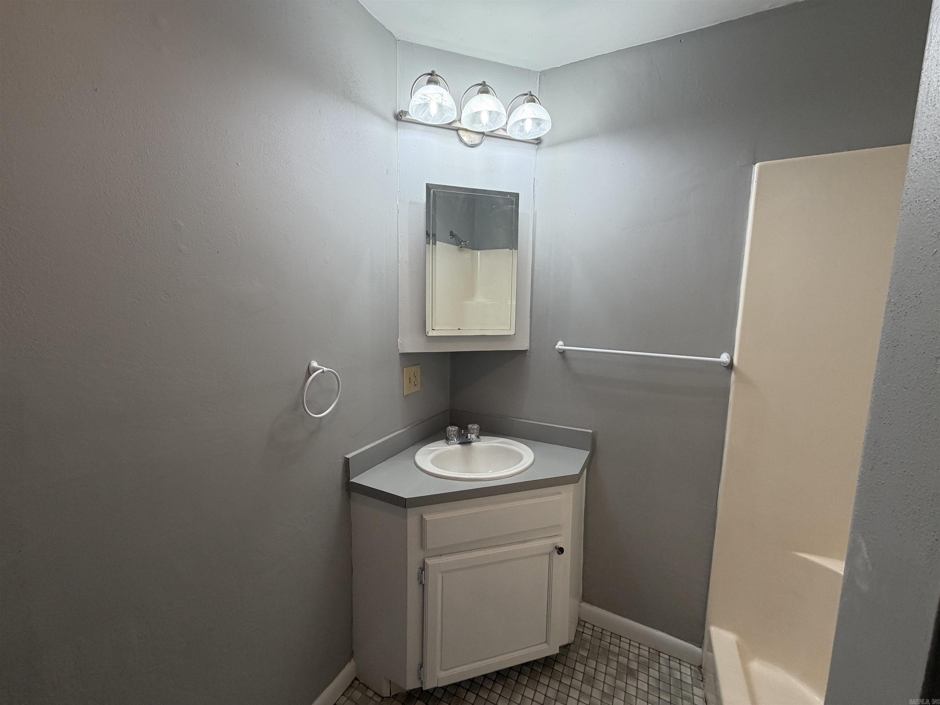 COLONIAL PARK - Residential