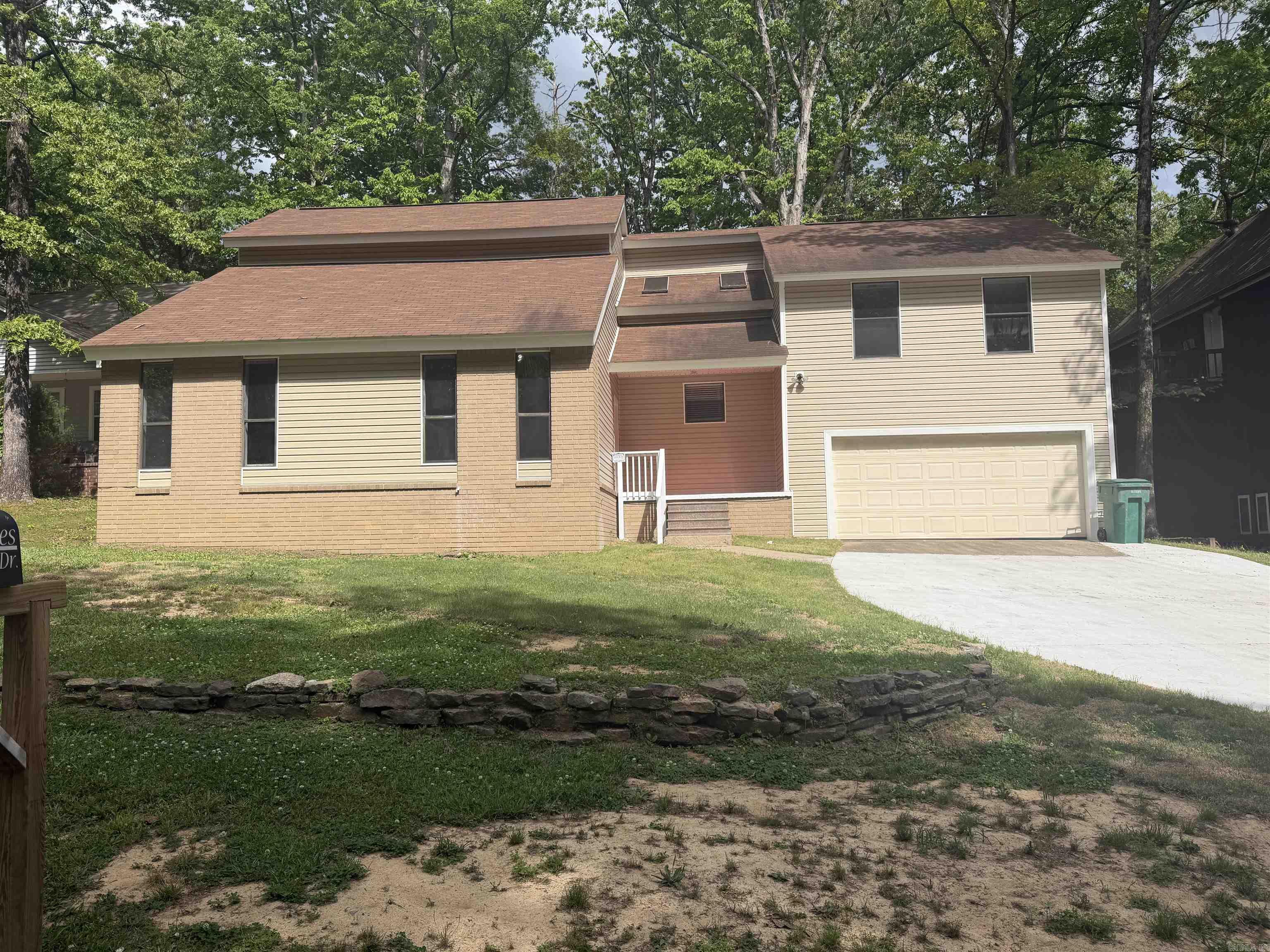 COLONIAL PARK - Residential