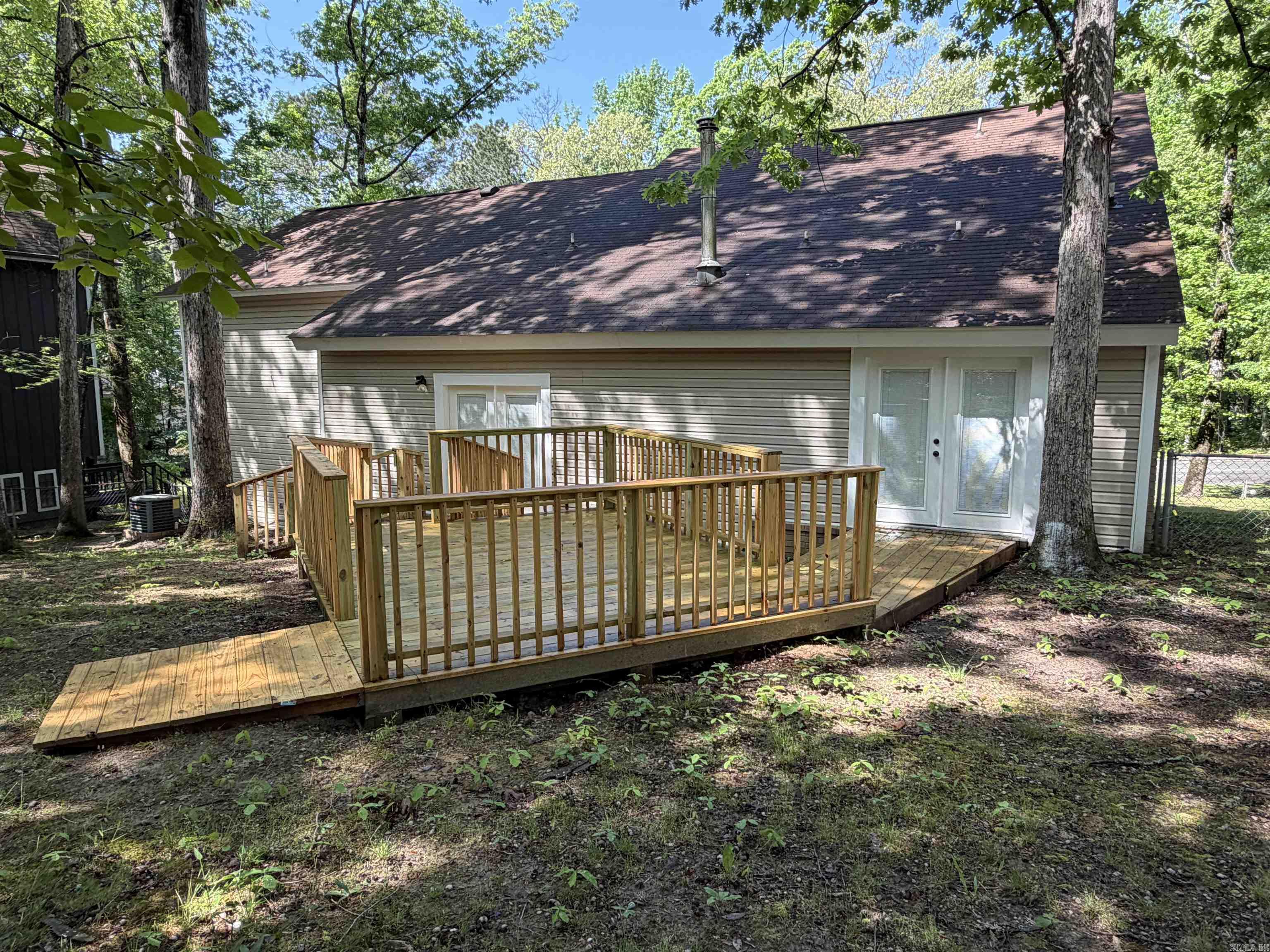 COLONIAL PARK - Residential