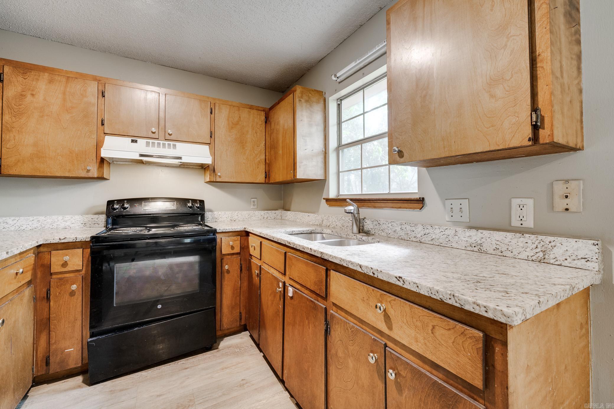 COLLEGE OAK ADDN - Residential