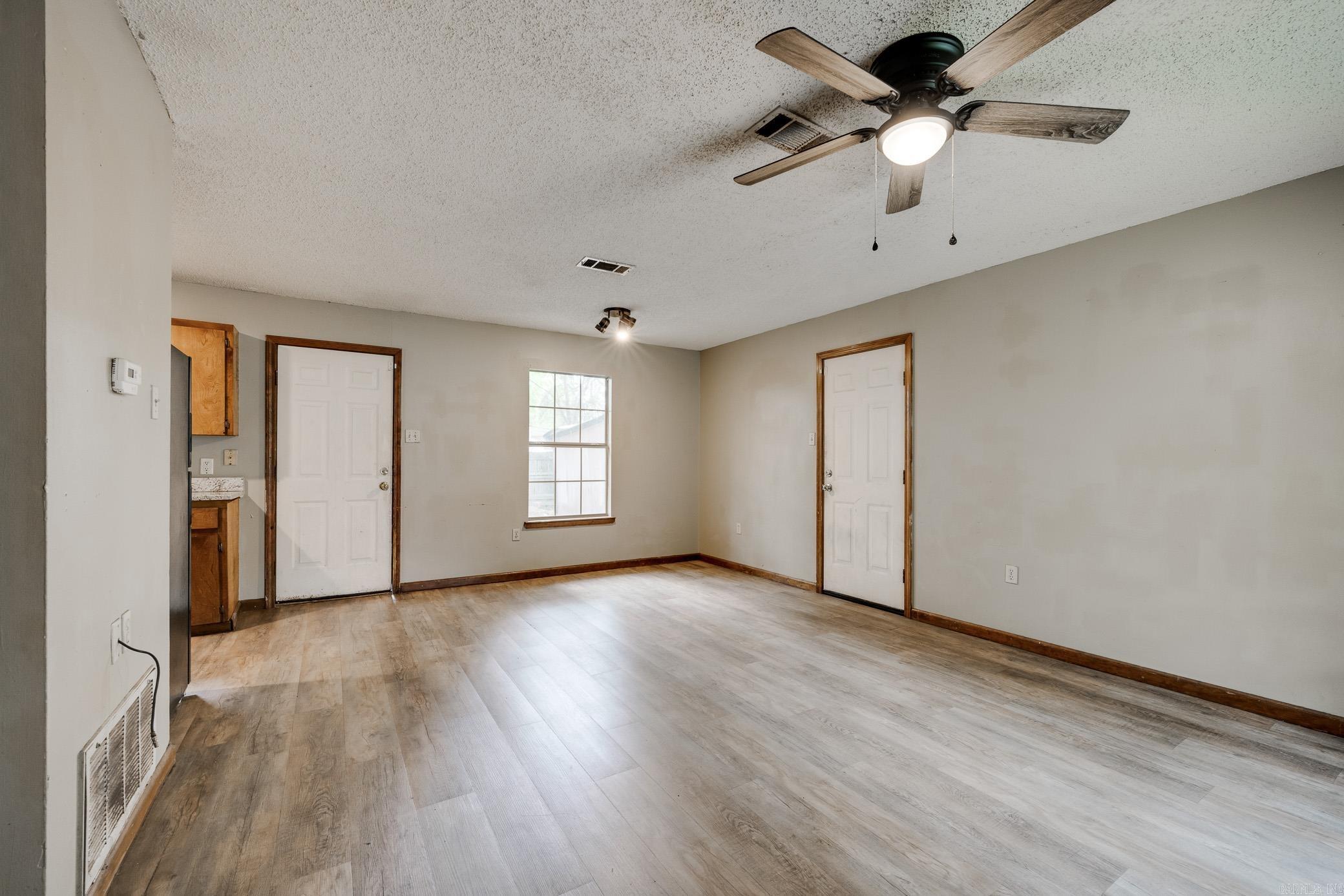 COLLEGE OAK ADDN - Residential