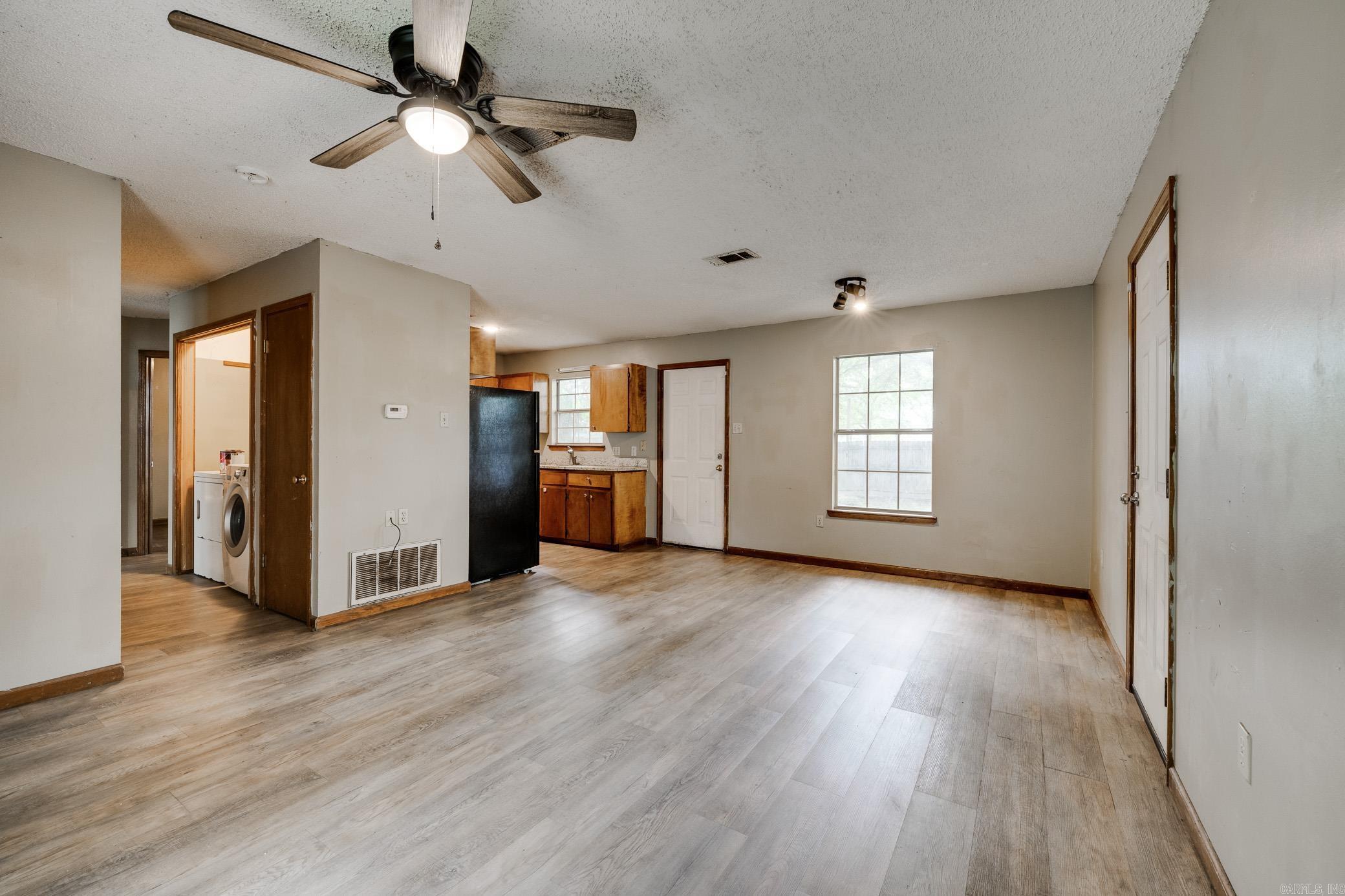 COLLEGE OAK ADDN - Residential