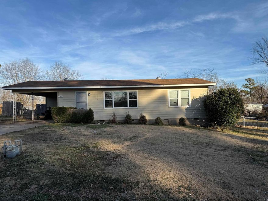 Welcome to 1208 S Park Street in Pocahontas, Arkansas! This 3 bedroom, 1 bath home offers a functional layout and a convenient in-town location close to schools, shopping, and local amenities. Inside, you’ll find comfortable living spaces with plenty of natural light and practical flow for everyday living.  Step outside to enjoy the oversized, fully fenced backyard — perfect for pets, outdoor entertaining, gardening, or simply relaxing in your own private space. The large yard offers room to grow and endless possibilities.  Whether you're downsizing, or looking to add to your investment portfolio, this property presents a great opportunity in a desirable area of Pocahontas. Schedule your showing today!