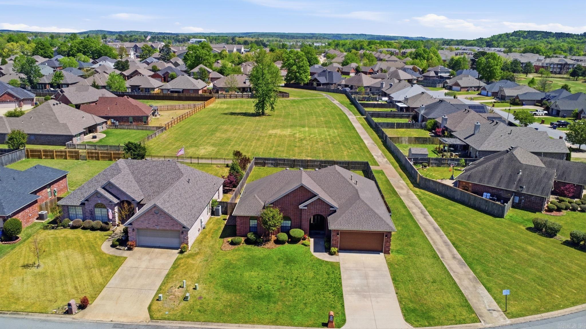 COUNTRY CLUB OF ARK THE - Residential