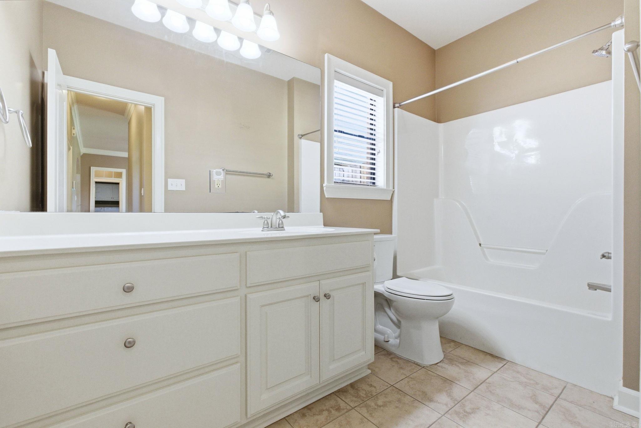 COUNTRY CLUB OF ARK THE - Residential