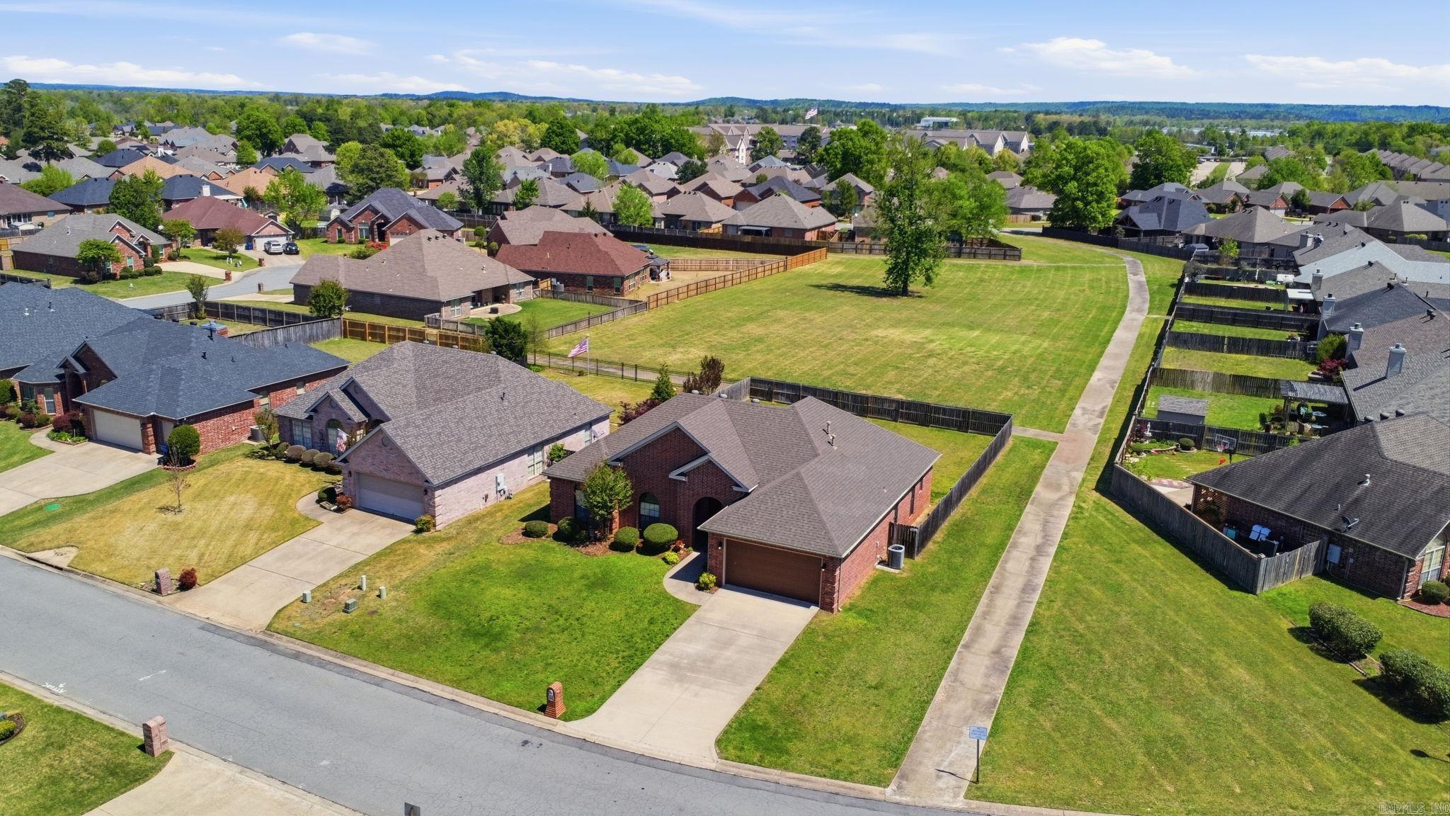 COUNTRY CLUB OF ARK THE - Residential