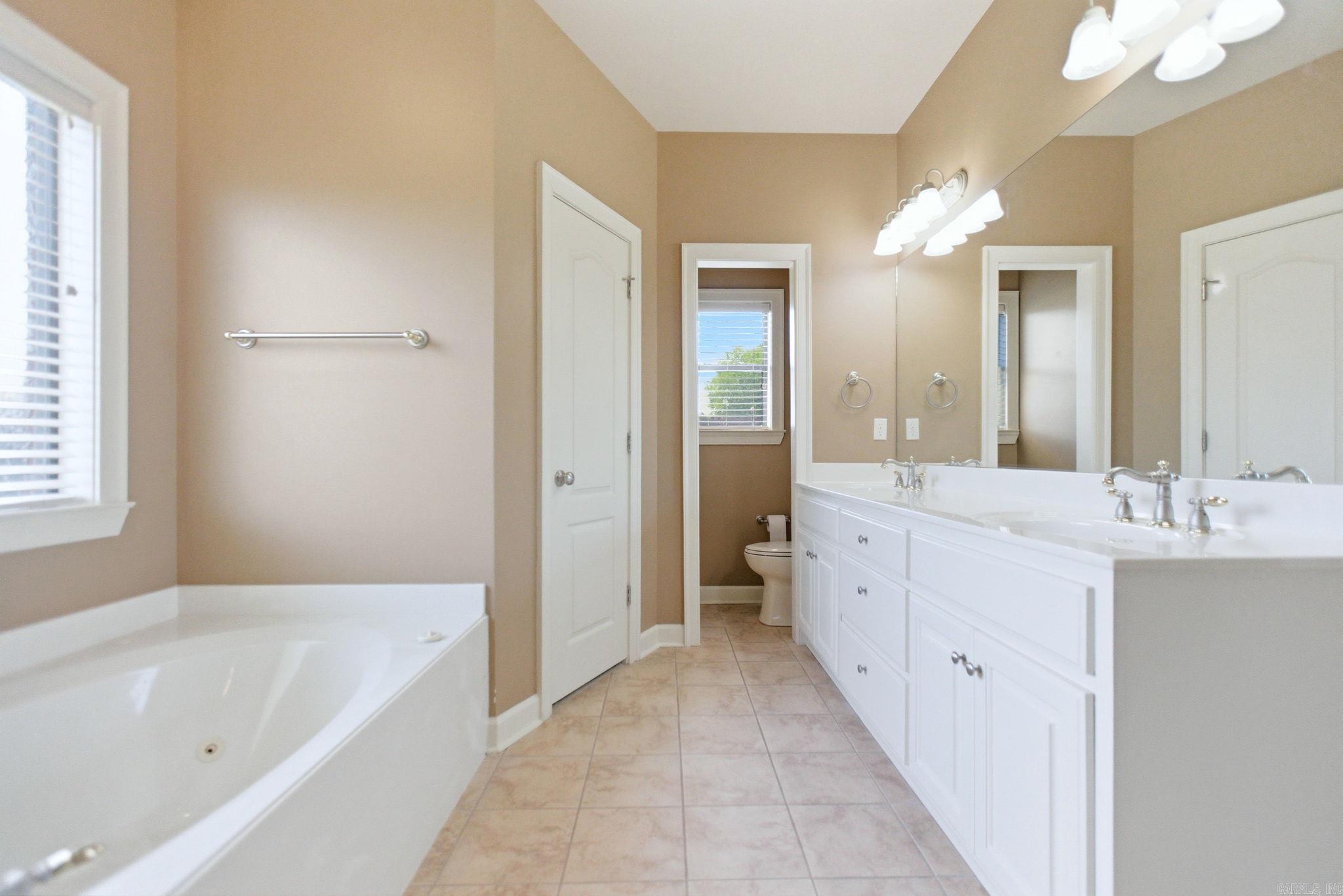 COUNTRY CLUB OF ARK THE - Residential