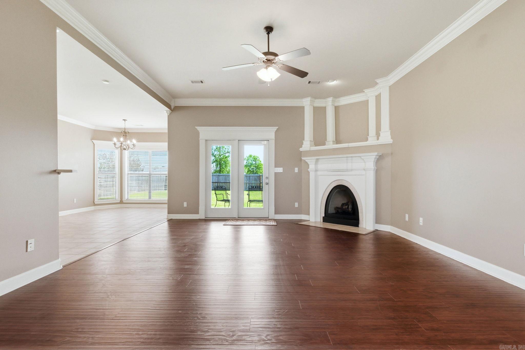 COUNTRY CLUB OF ARK THE - Residential