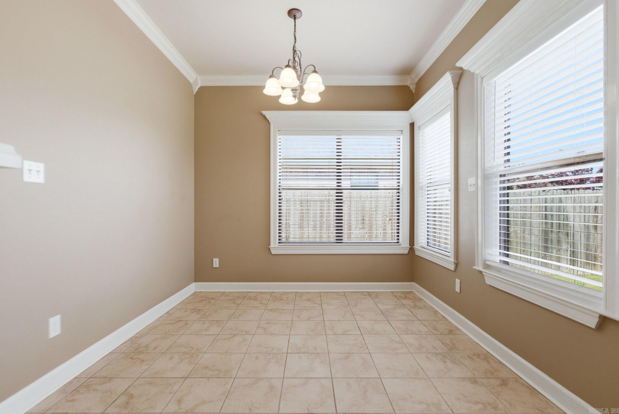 COUNTRY CLUB OF ARK THE - Residential