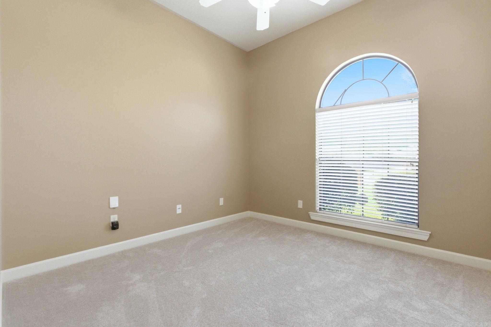 COUNTRY CLUB OF ARK THE - Residential