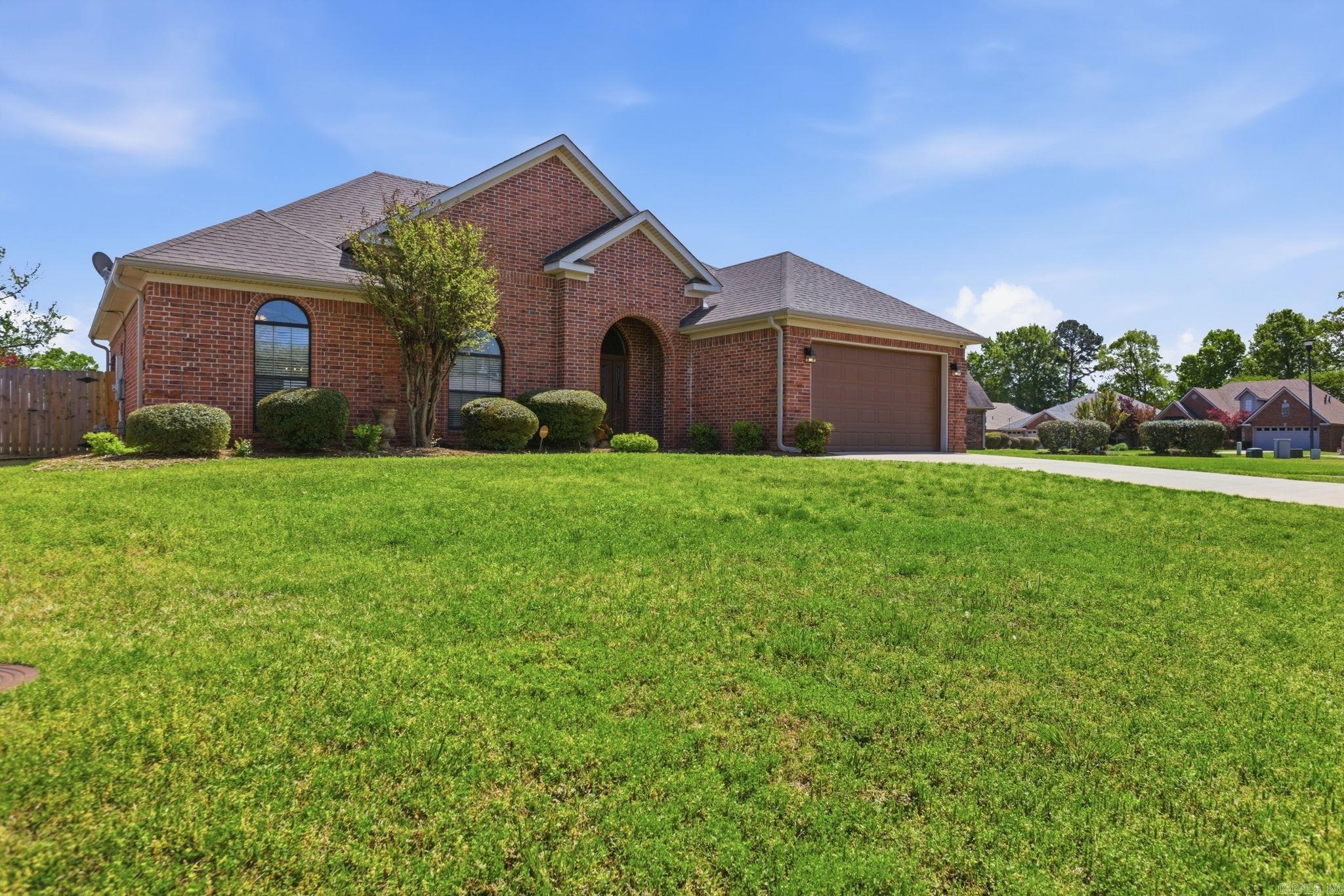 COUNTRY CLUB OF ARK THE - Residential