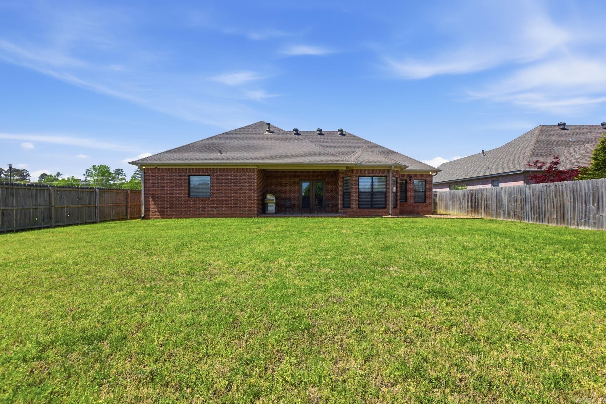 COUNTRY CLUB OF ARK THE - Residential