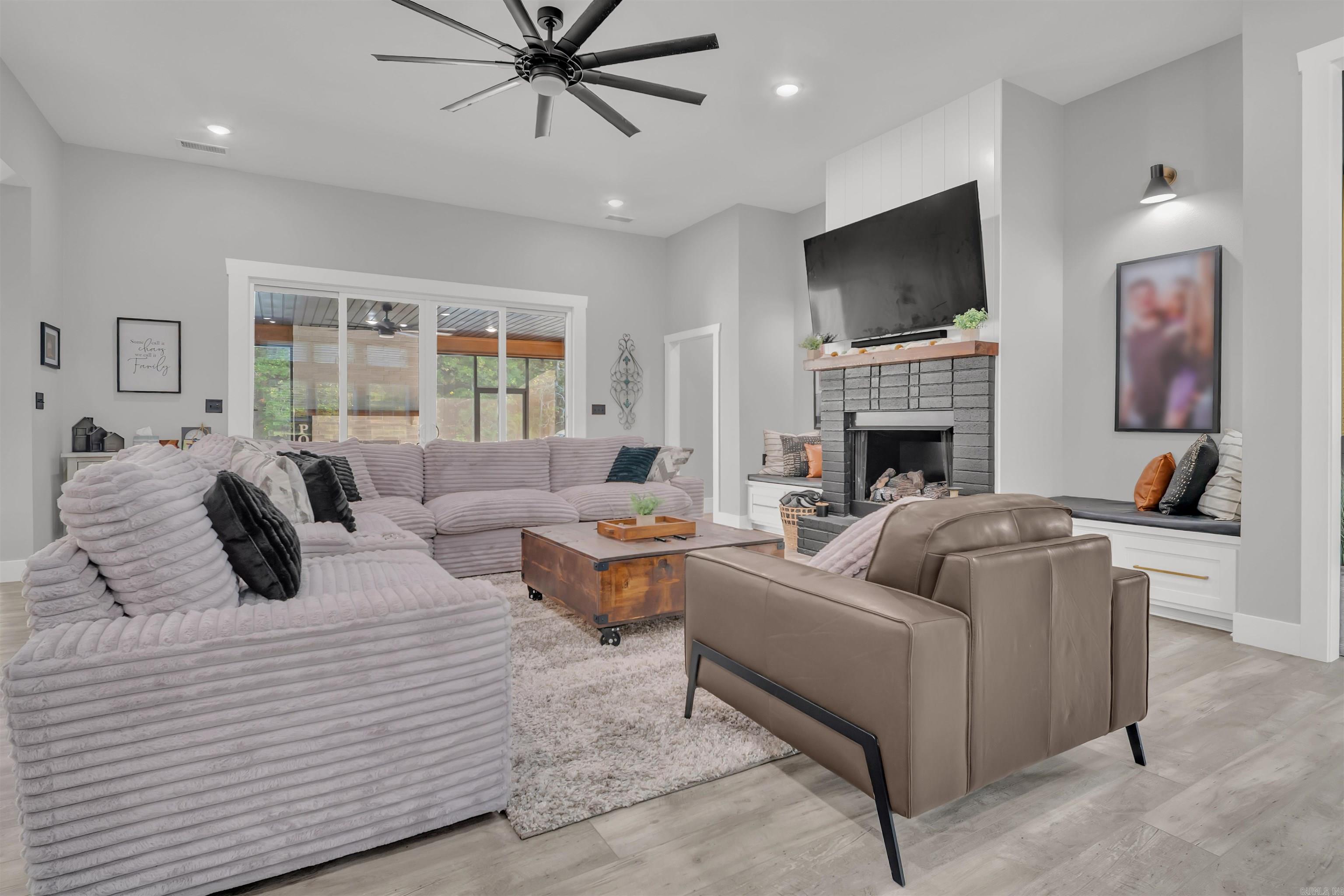 HIDDEN VALLEY ESTATES - Residential