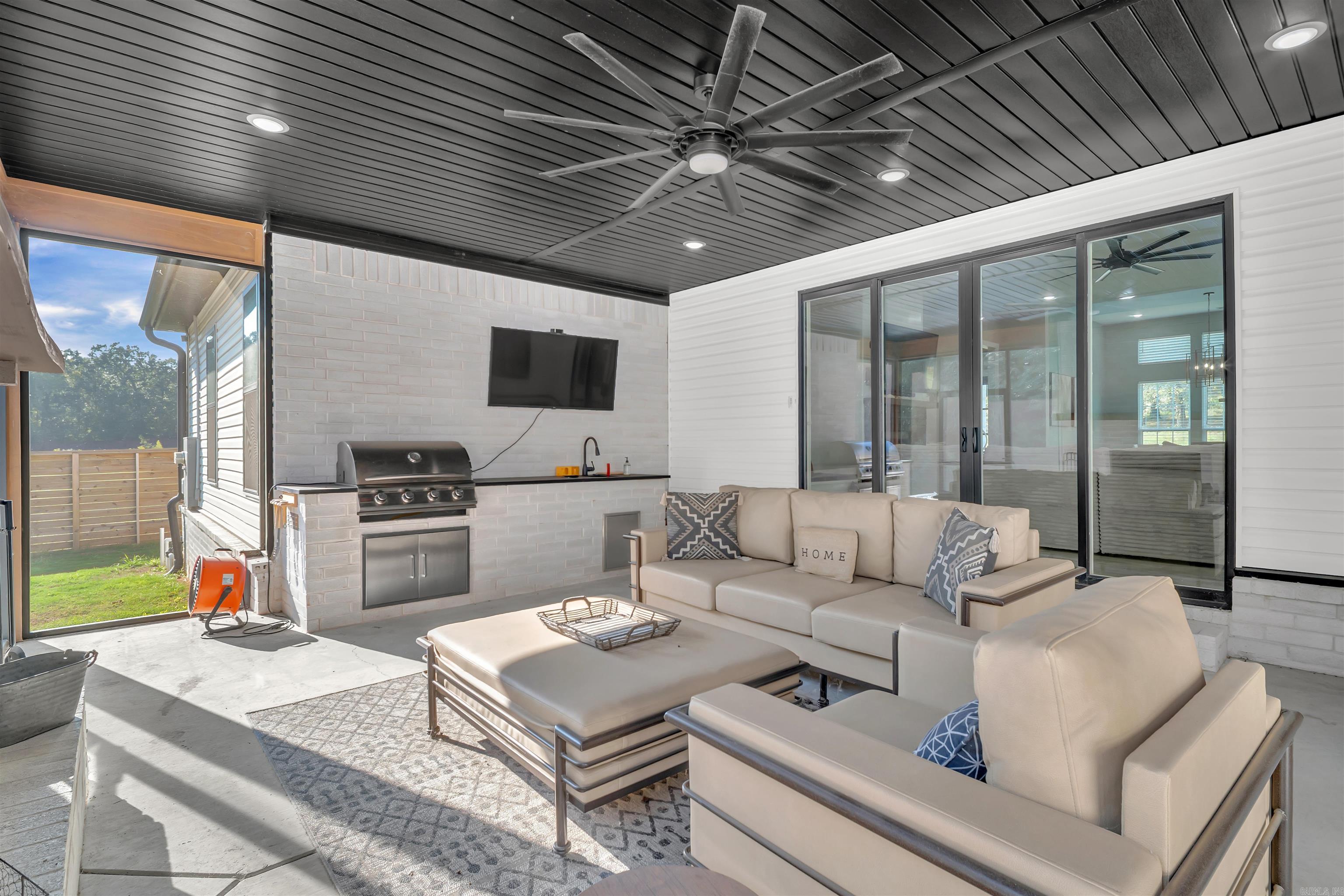 HIDDEN VALLEY ESTATES - Residential
