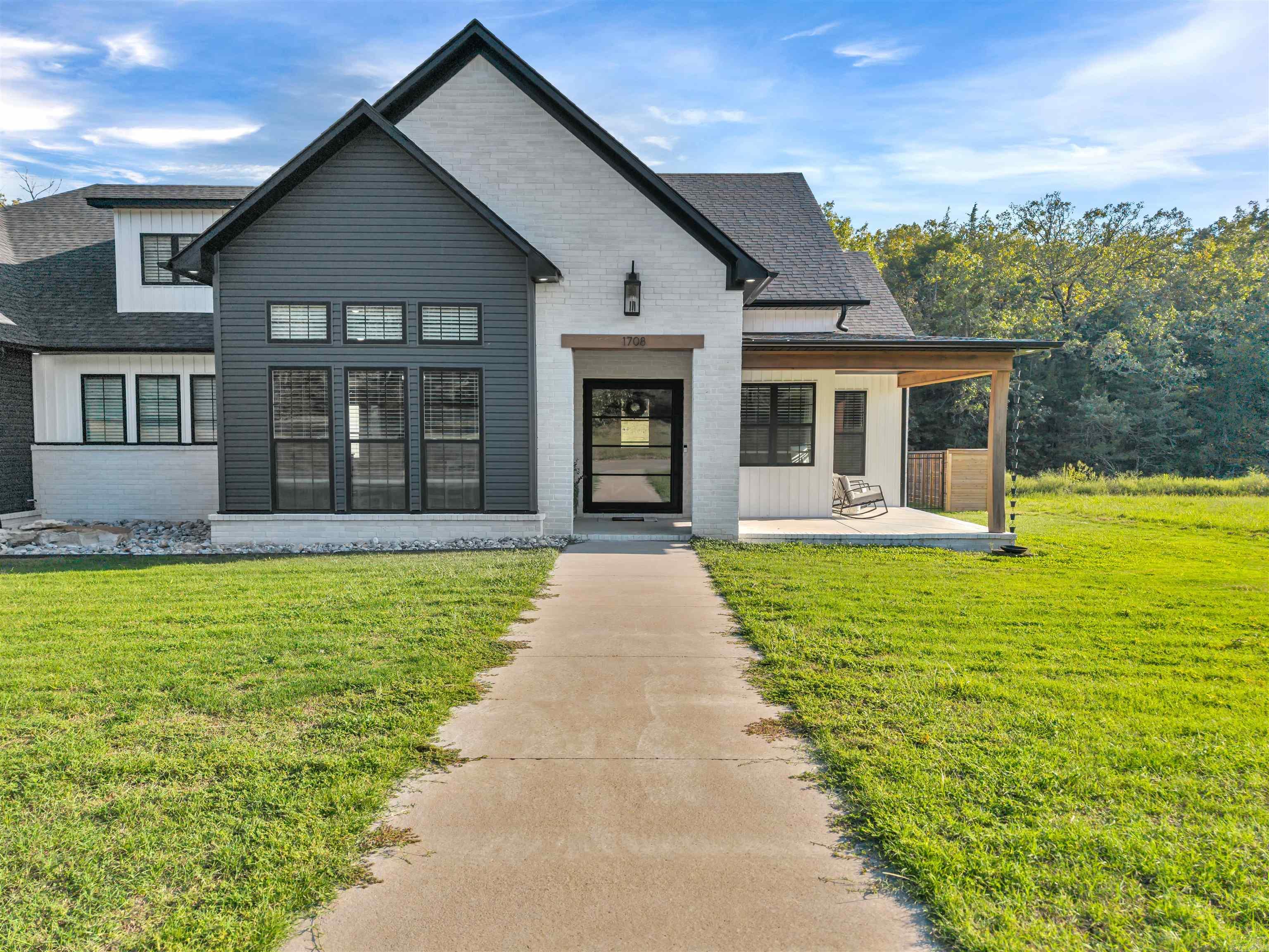 HIDDEN VALLEY ESTATES - Residential