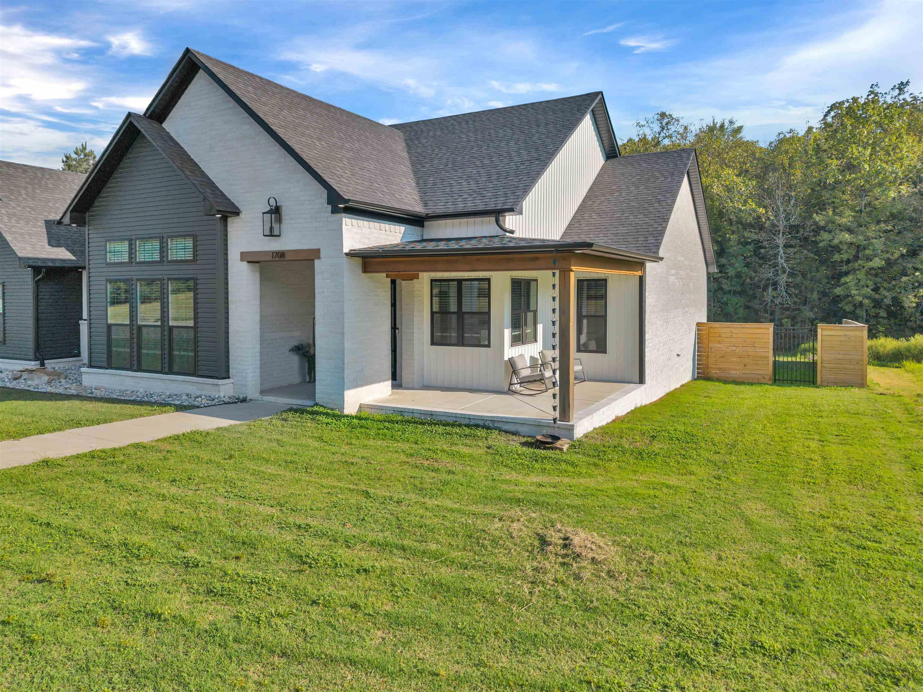HIDDEN VALLEY ESTATES - Residential