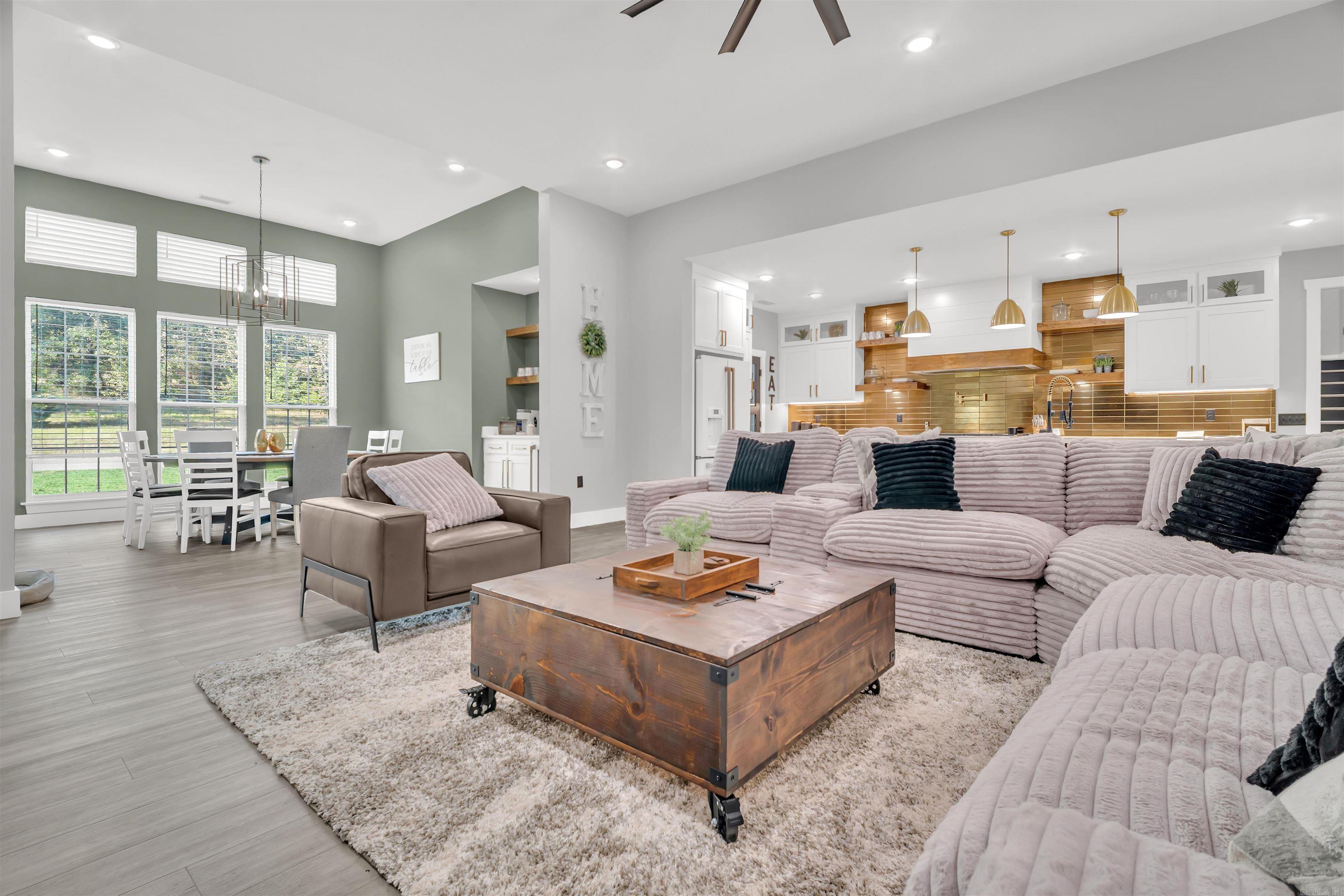HIDDEN VALLEY ESTATES - Residential