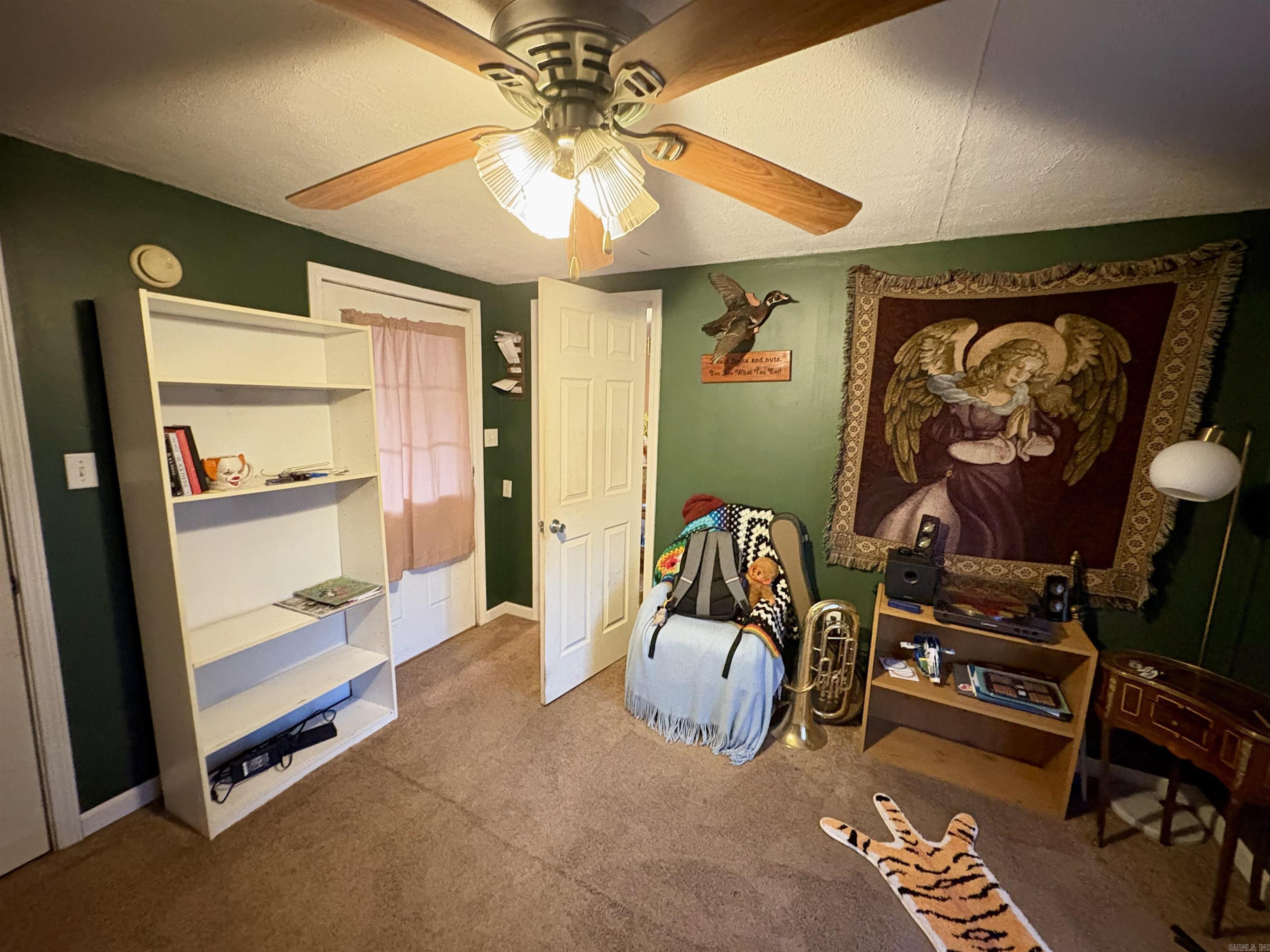 OVERCUP LAKE RESORT - Residential