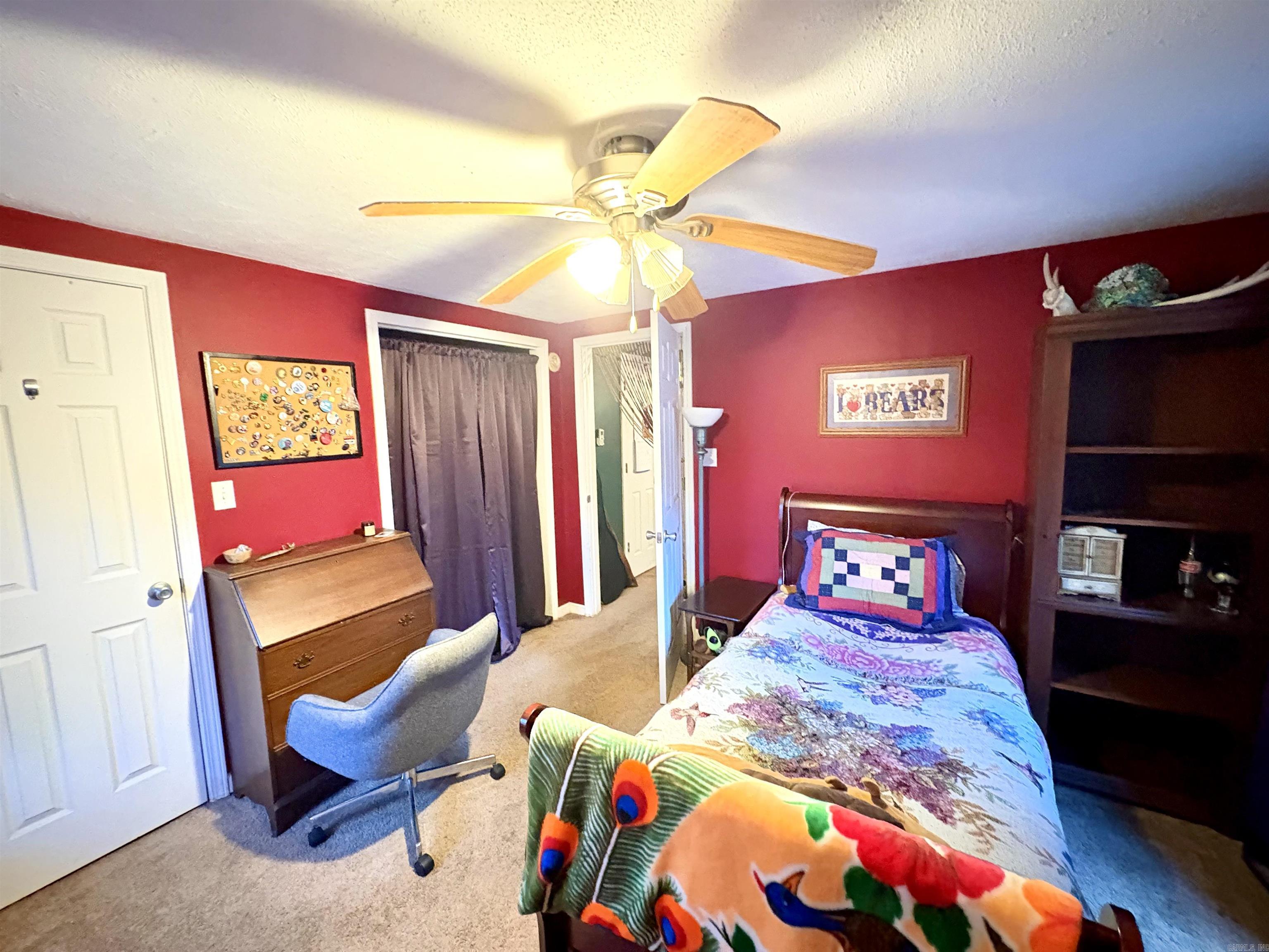 OVERCUP LAKE RESORT - Residential