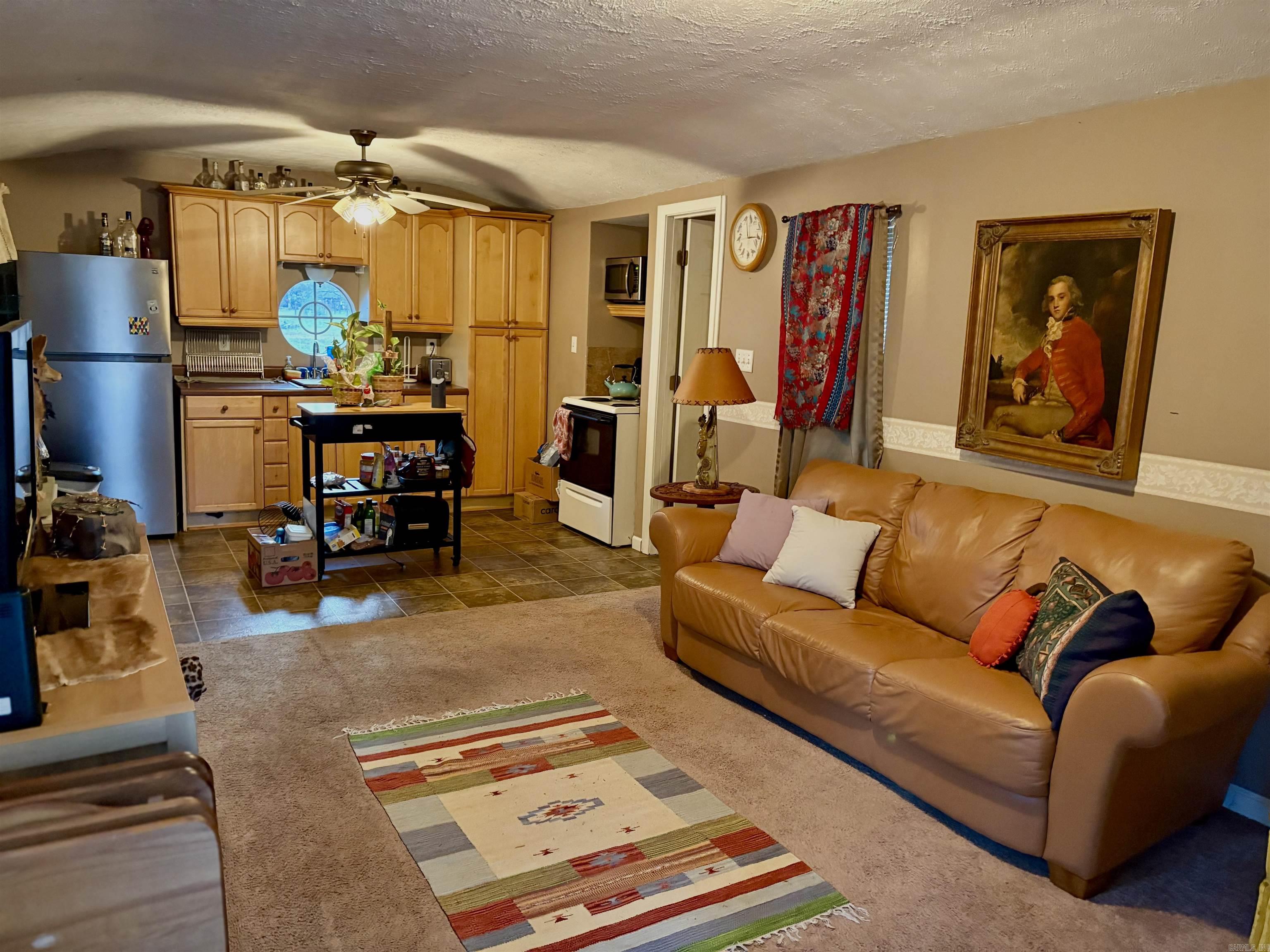 OVERCUP LAKE RESORT - Residential