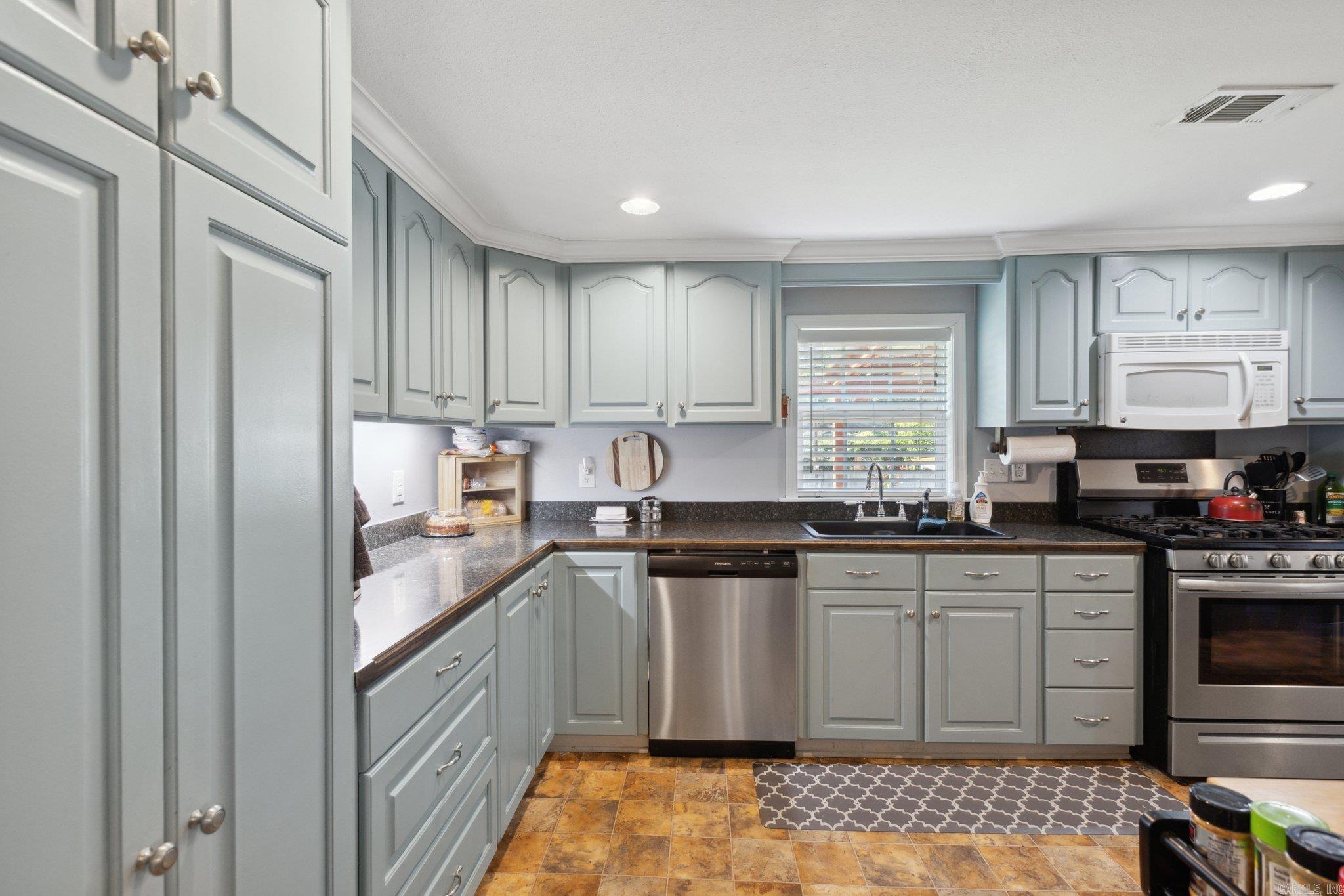 EIGHTH ADDN - Residential