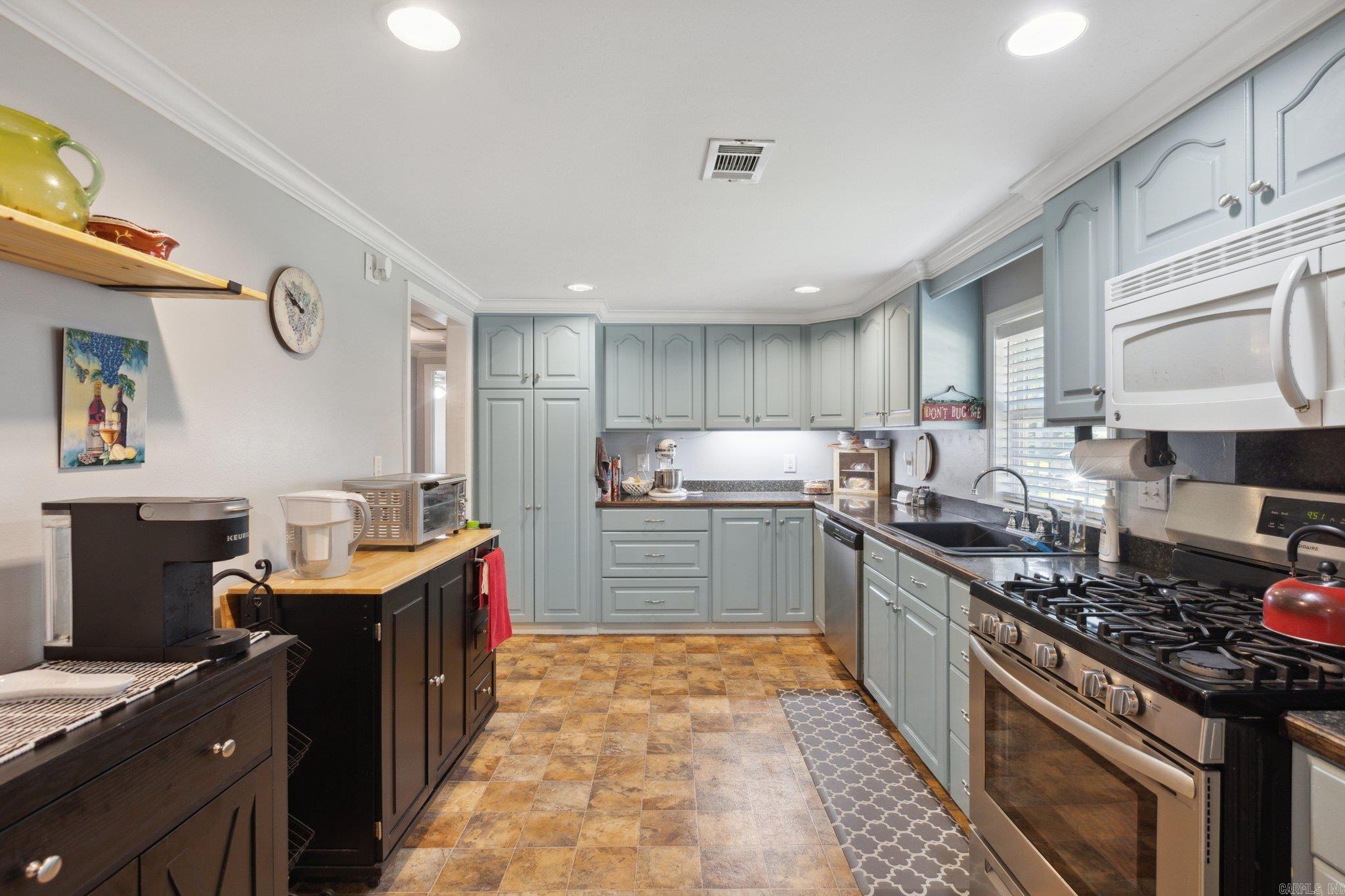 EIGHTH ADDN - Residential