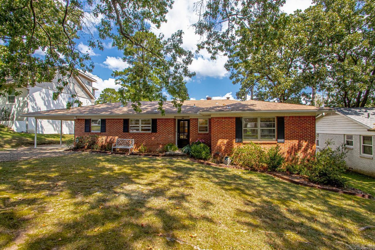 PINE MANOR - Residential