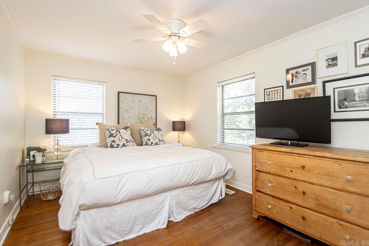 PINE MANOR - Residential