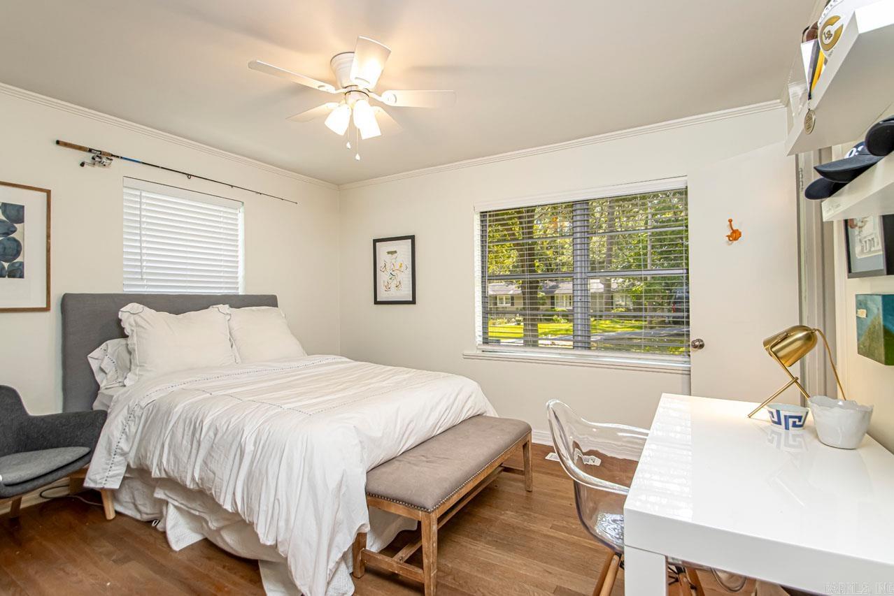 PINE MANOR - Residential