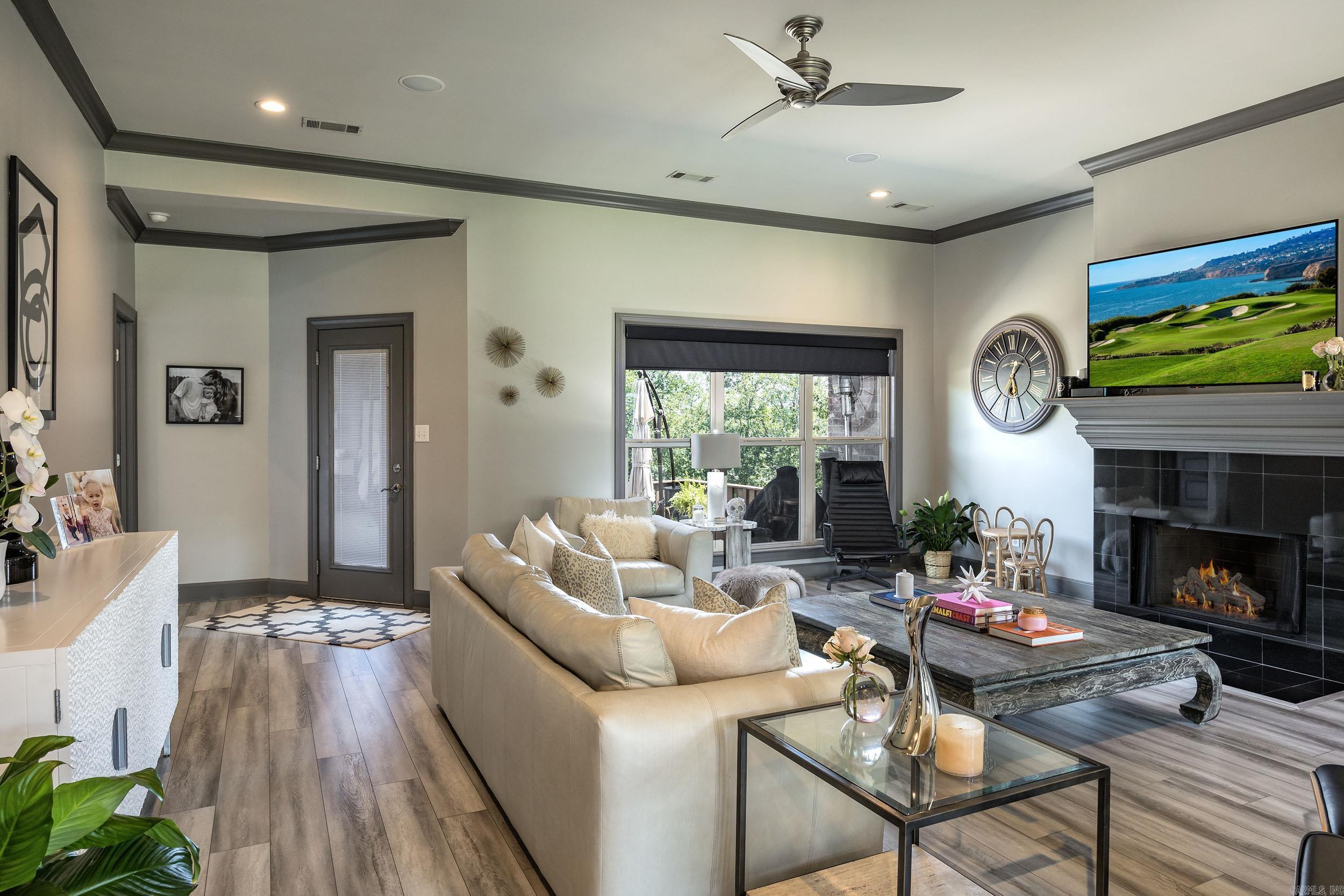 OAKBROOKE - Residential