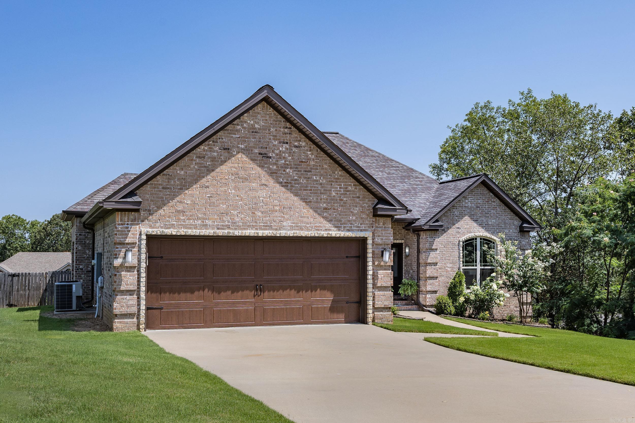 OAKBROOKE - Residential