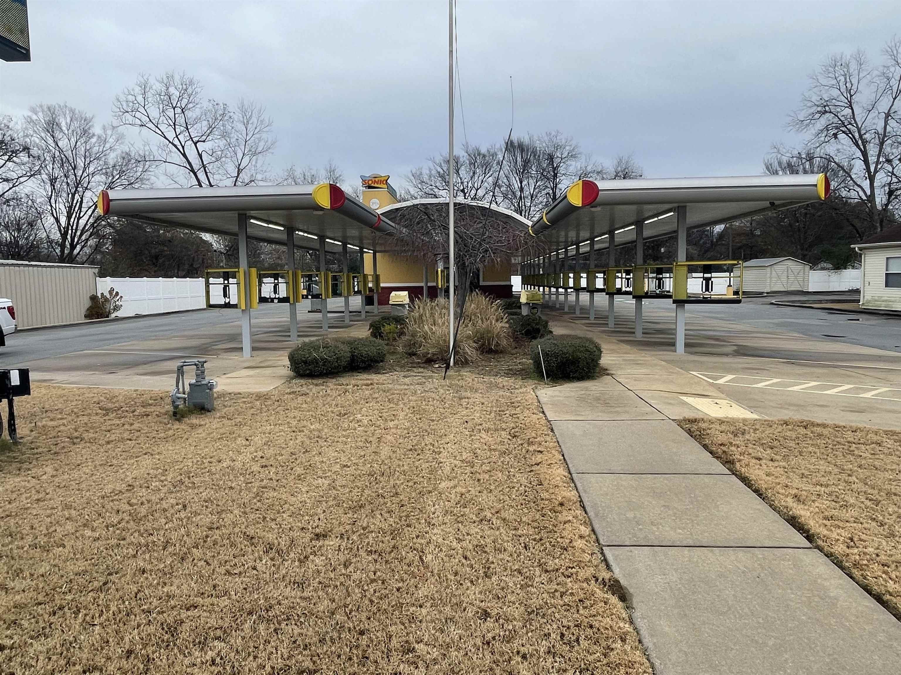 Rose City - Commercial Sale