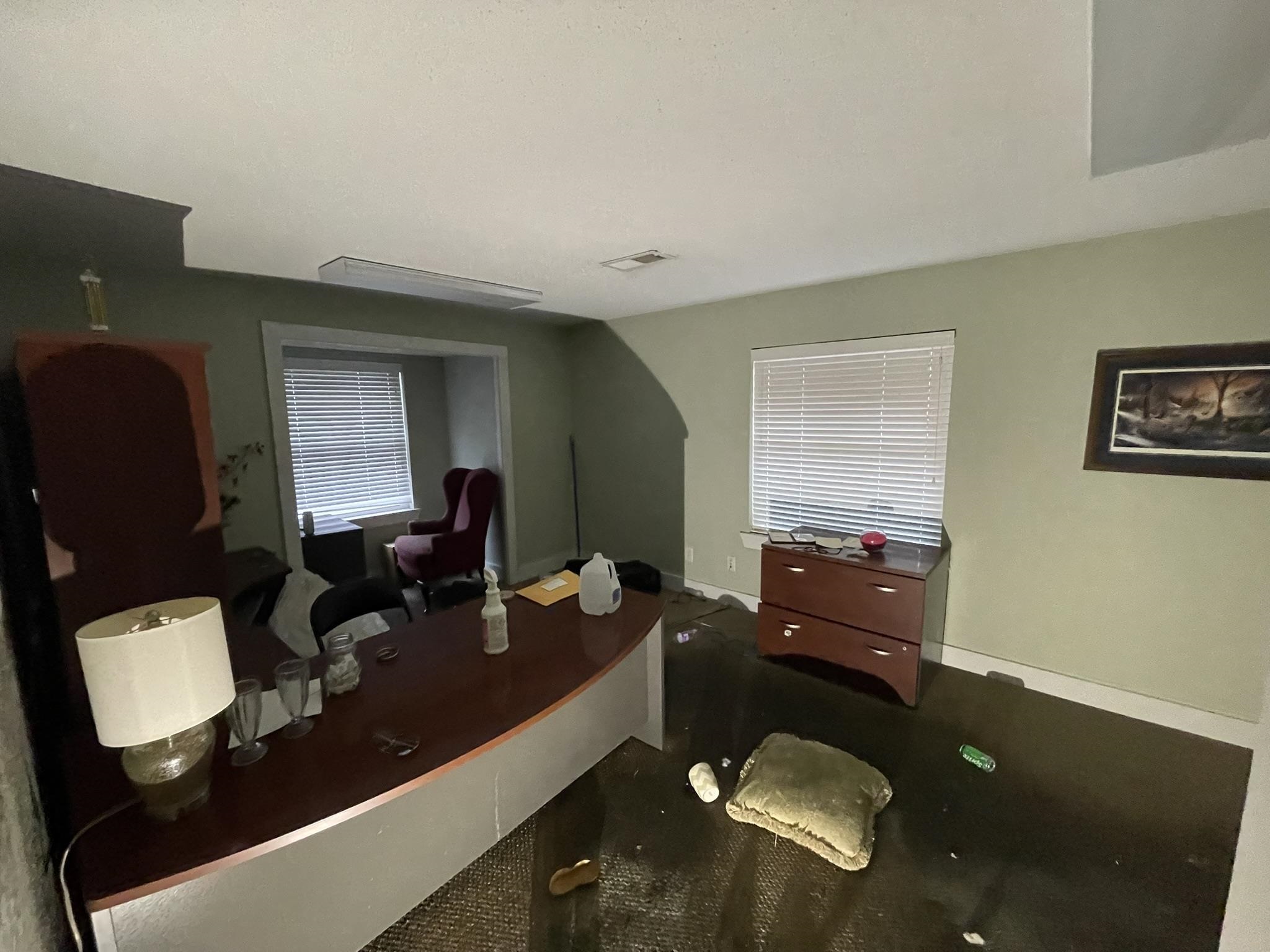 Rose City - Commercial Sale