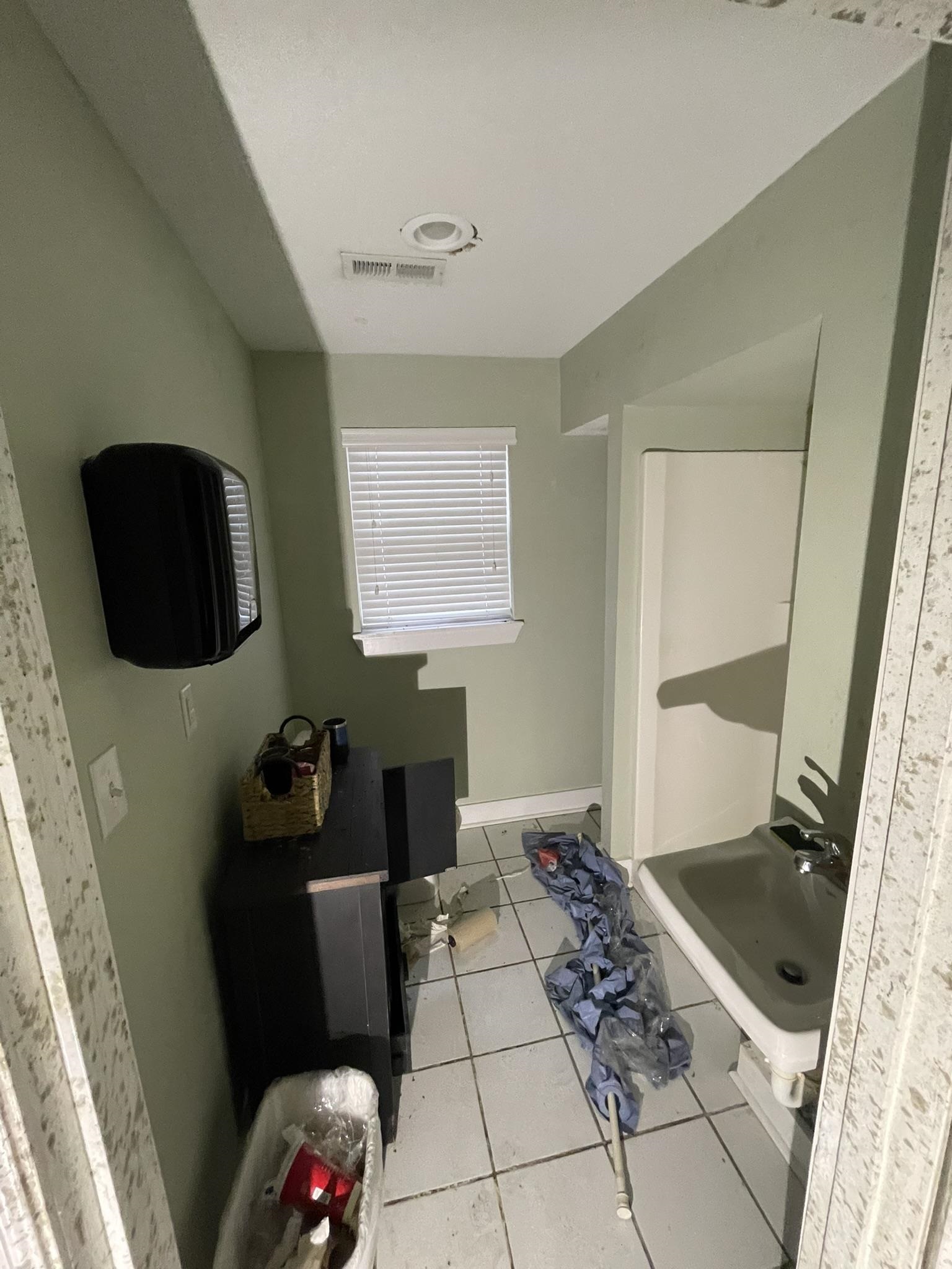 Rose City - Commercial Sale