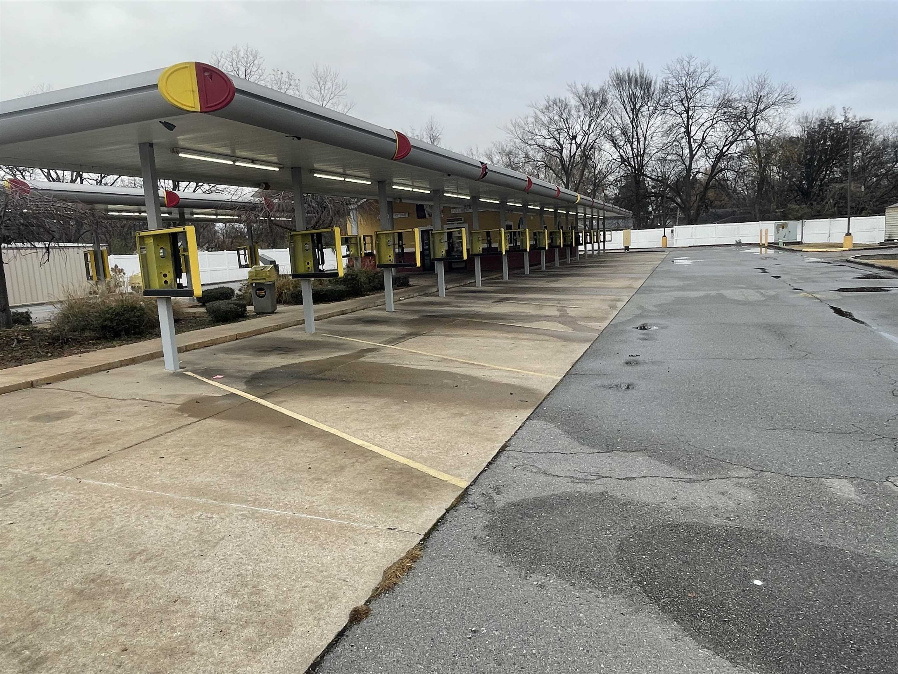 Rose City - Commercial Sale