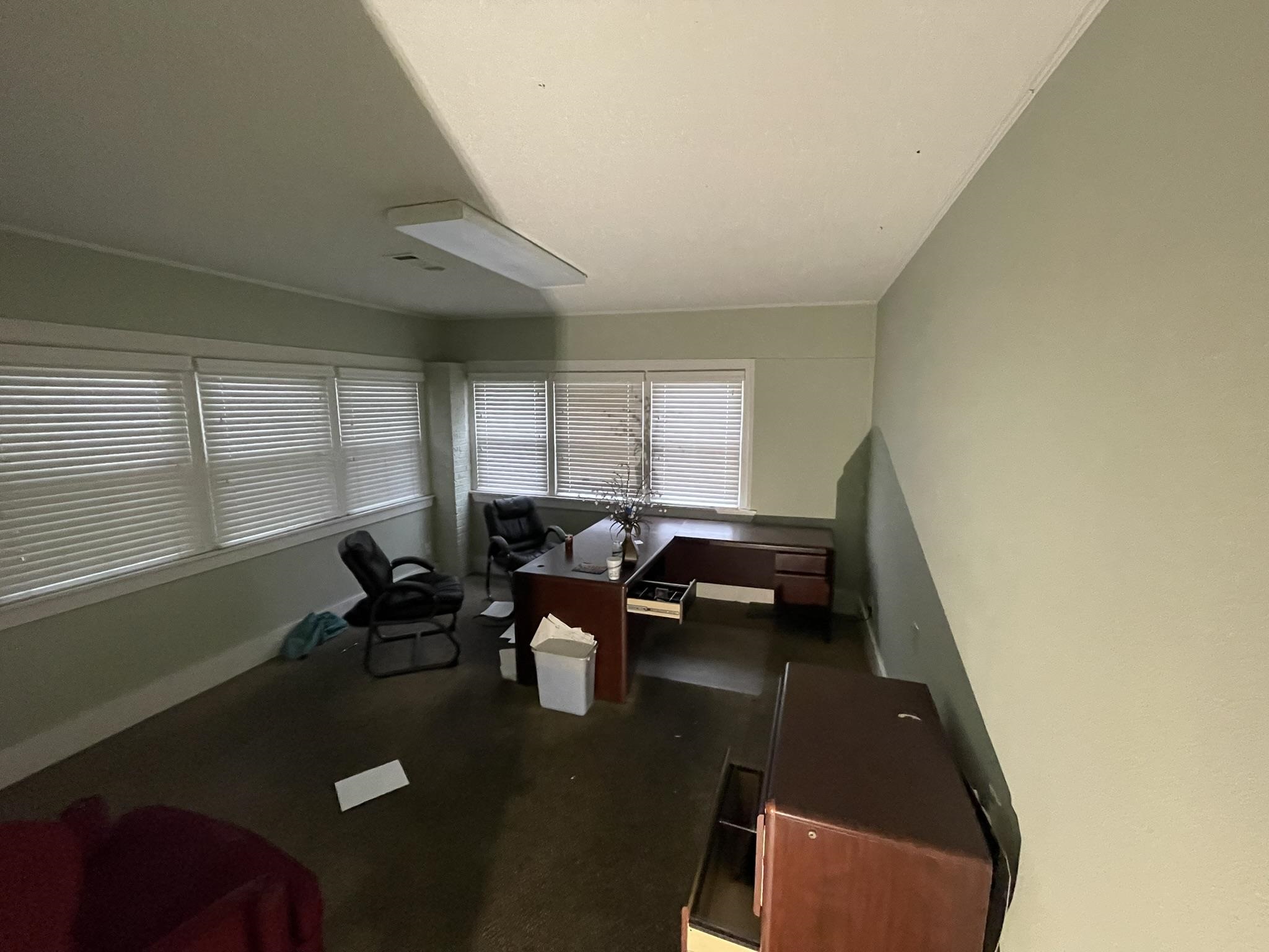 Rose City - Commercial Sale